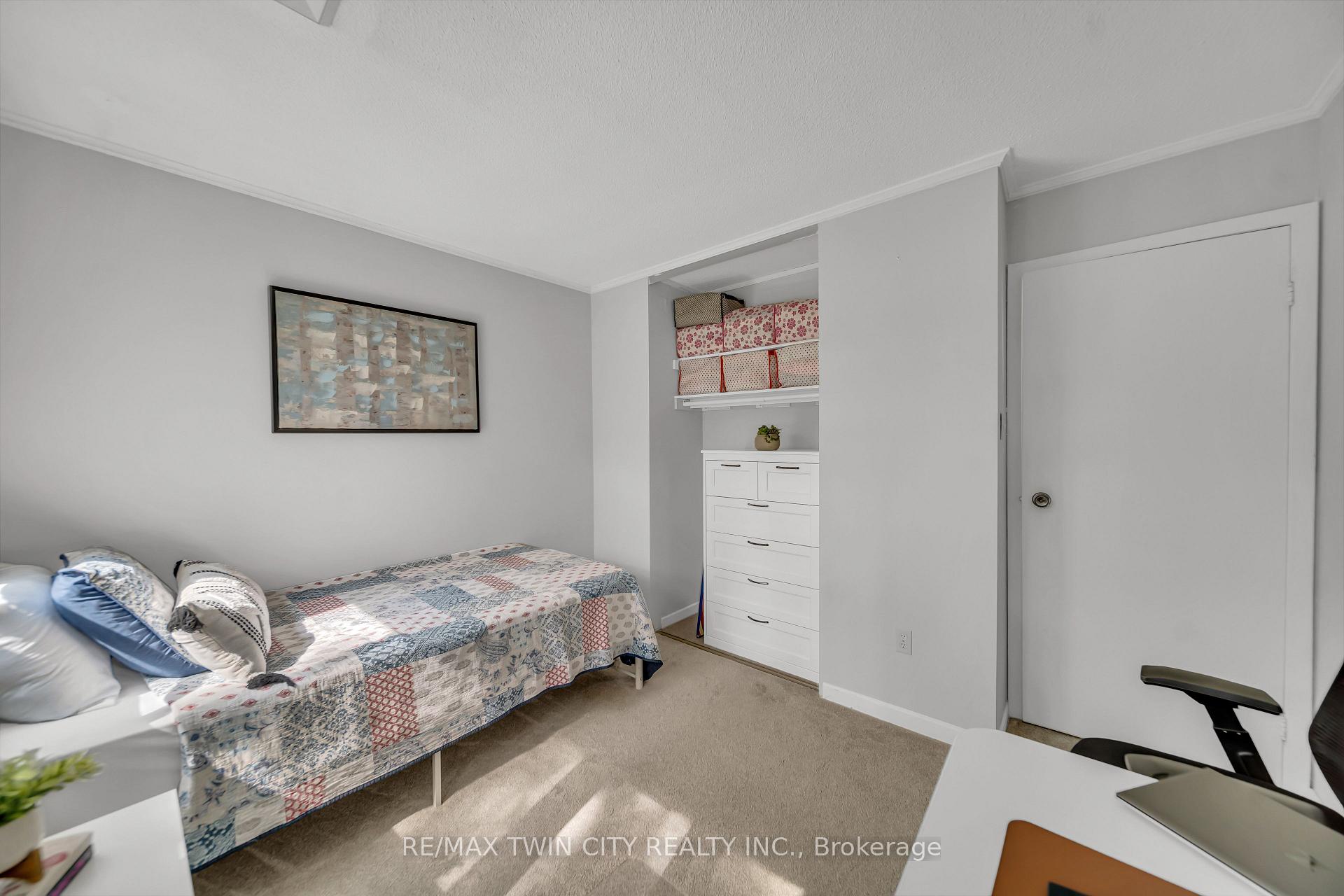 Photo 27 of Unit 101, 121 University Avenue E, Waterloo, Lincoln Heights — HOMEH