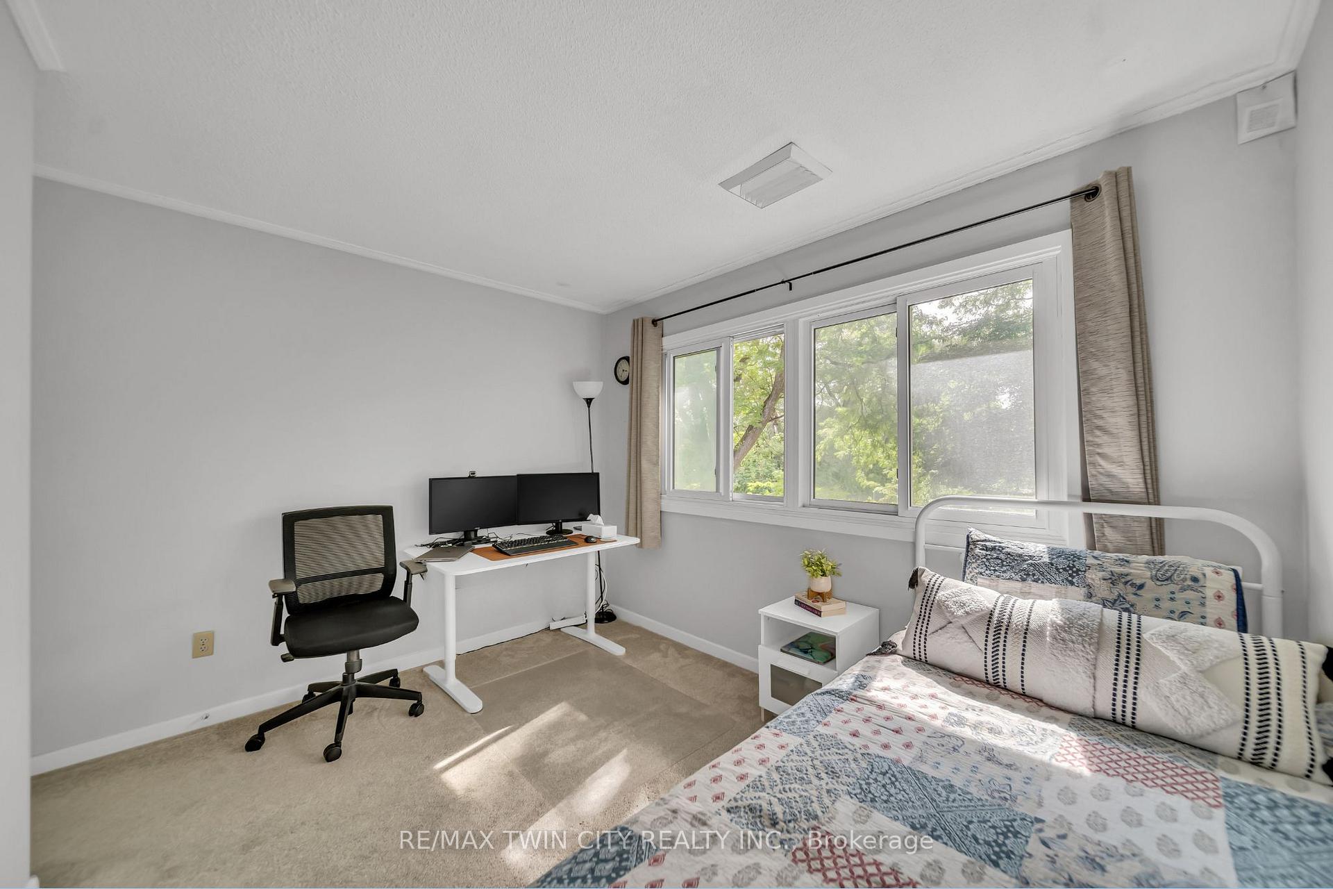Photo 28 of Unit 101, 121 University Avenue E, Waterloo, Lincoln Heights — HOMEH