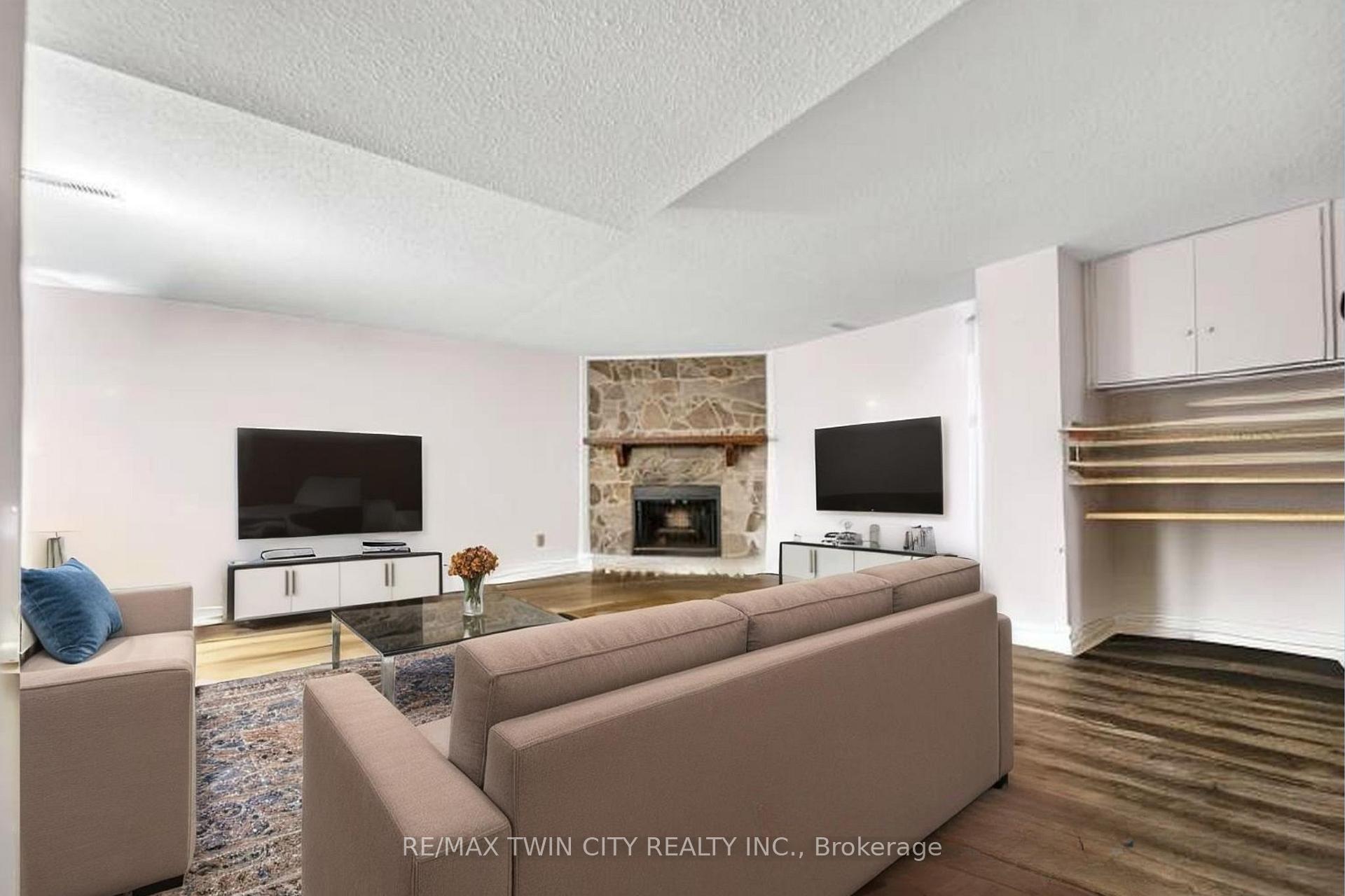 Photo 31 of Unit 101, 121 University Avenue E, Waterloo, Lincoln Heights — HOMEH