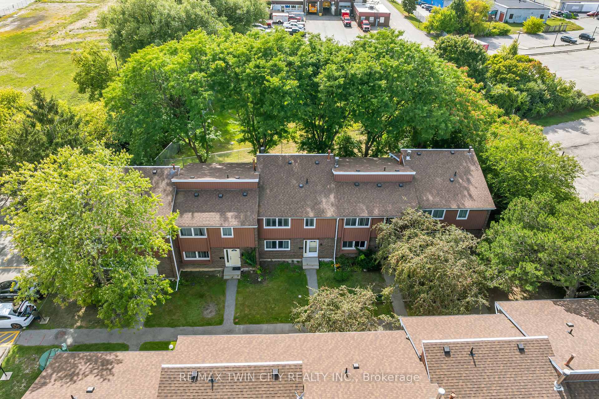 Photo 34 of Unit 101, 121 University Avenue E, Waterloo, Lincoln Heights — HOMEH