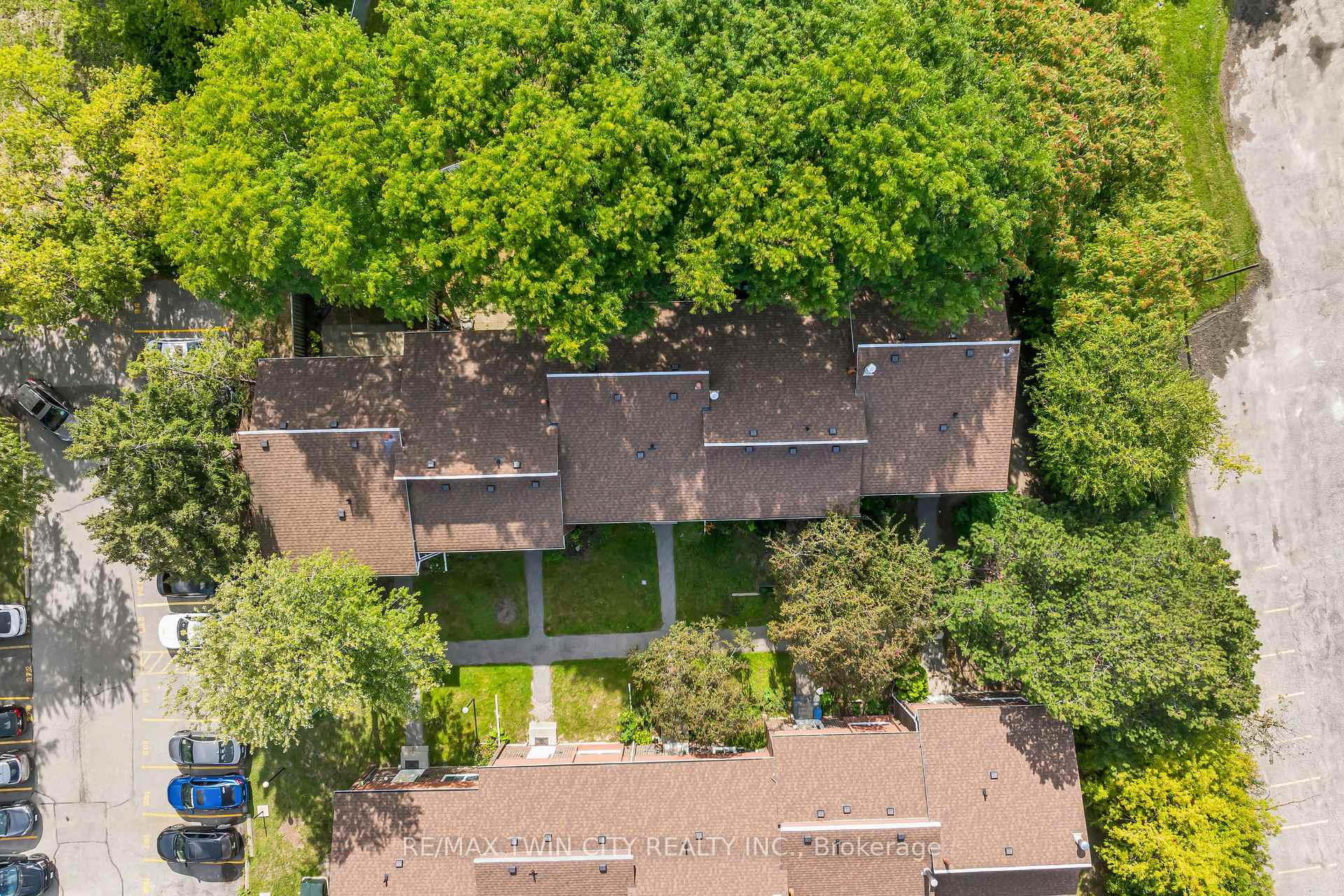 Photo 36 of Unit 101, 121 University Avenue E, Waterloo, Lincoln Heights — HOMEH