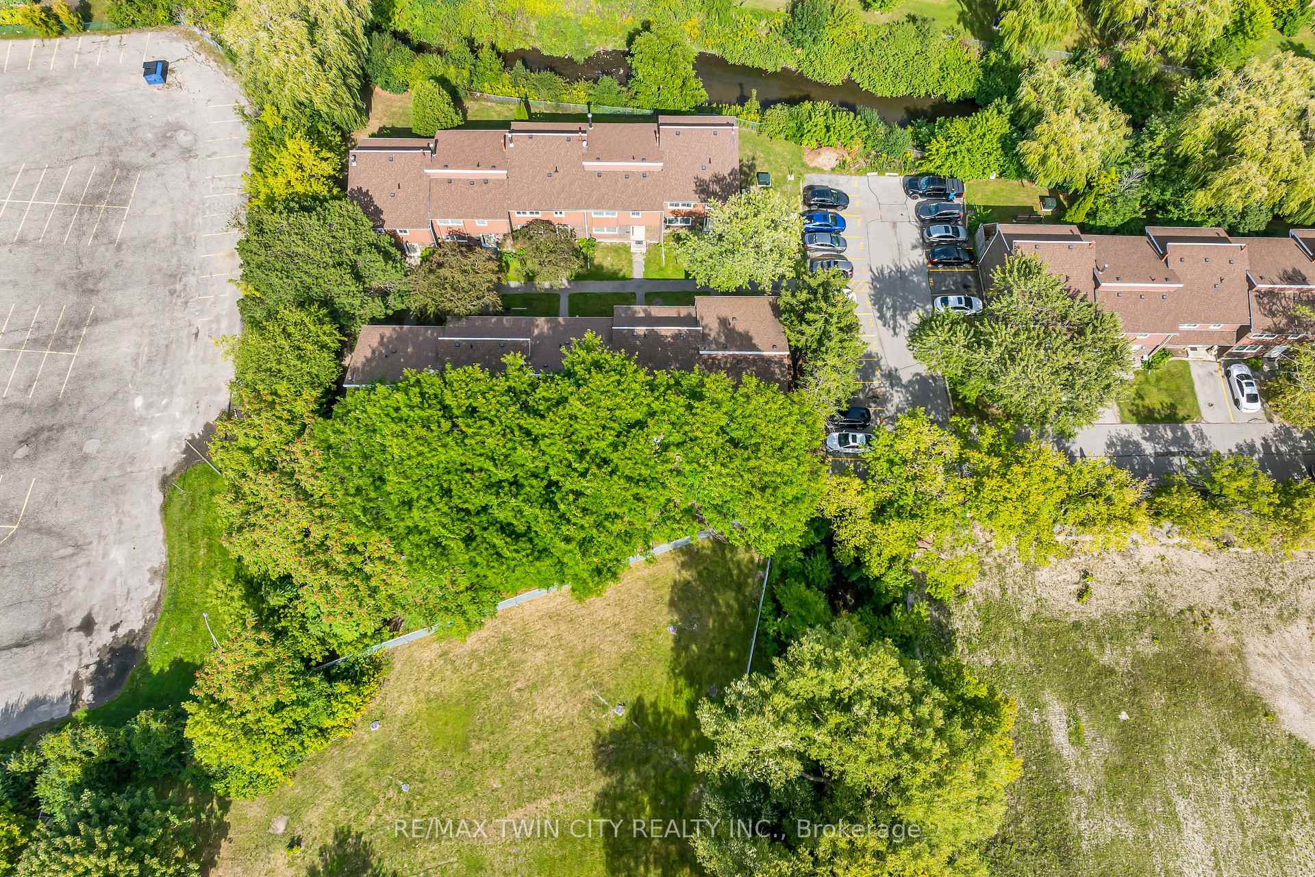 Photo 37 of Unit 101, 121 University Avenue E, Waterloo, Lincoln Heights — HOMEH