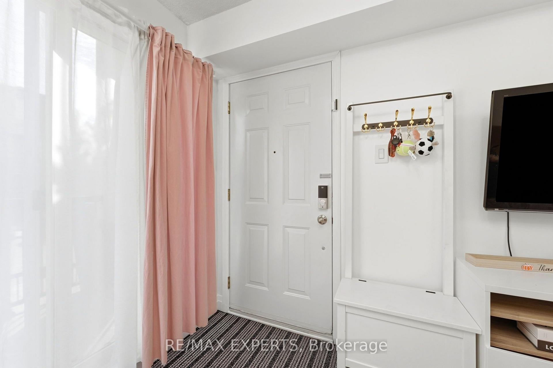 Photo 5 of Unit 2025, 85 George Appleton Way, North York, Downsview-Roding-CFB — HOMEH
