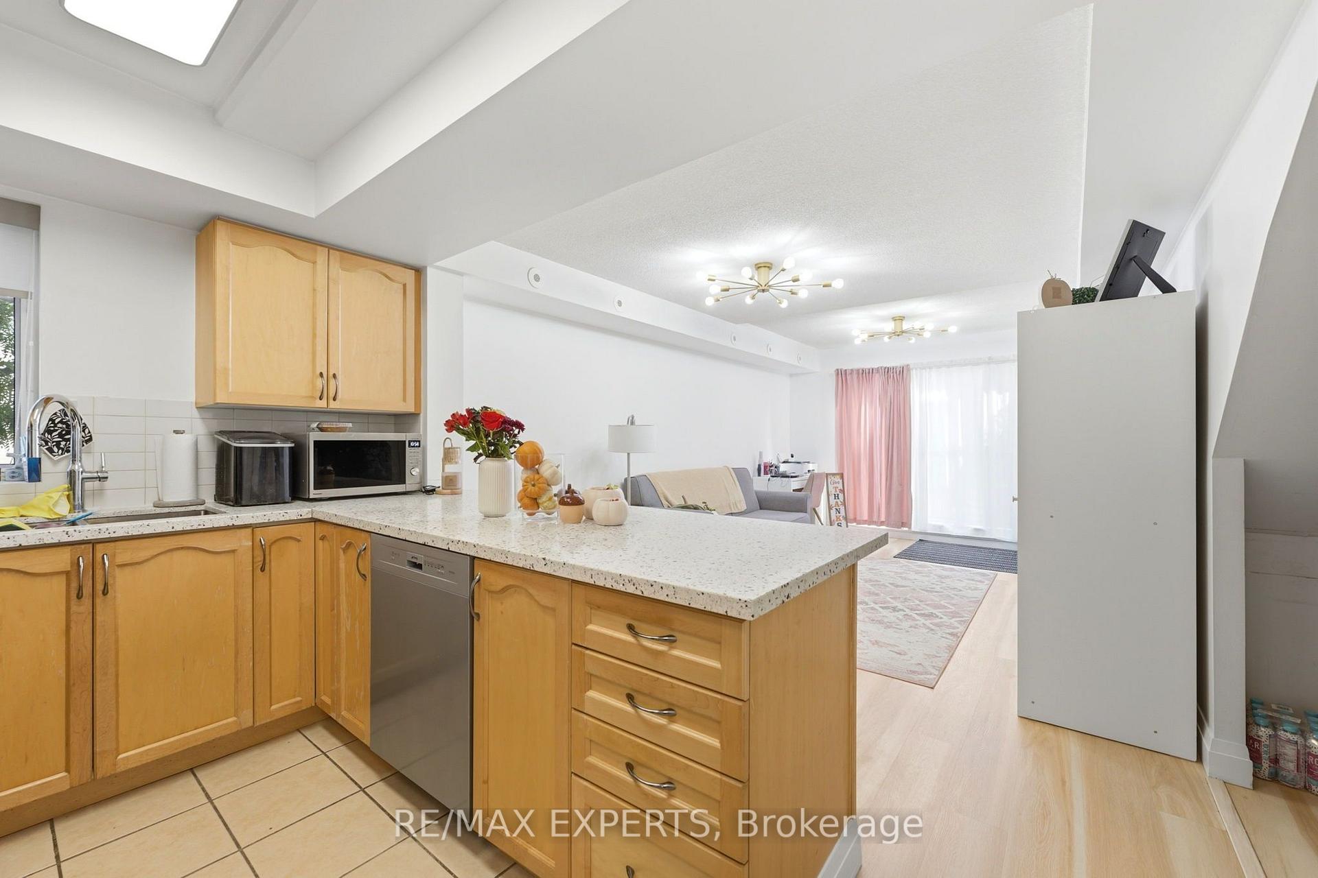 Photo 14 of Unit 2025, 85 George Appleton Way, North York, Downsview-Roding-CFB — HOMEH