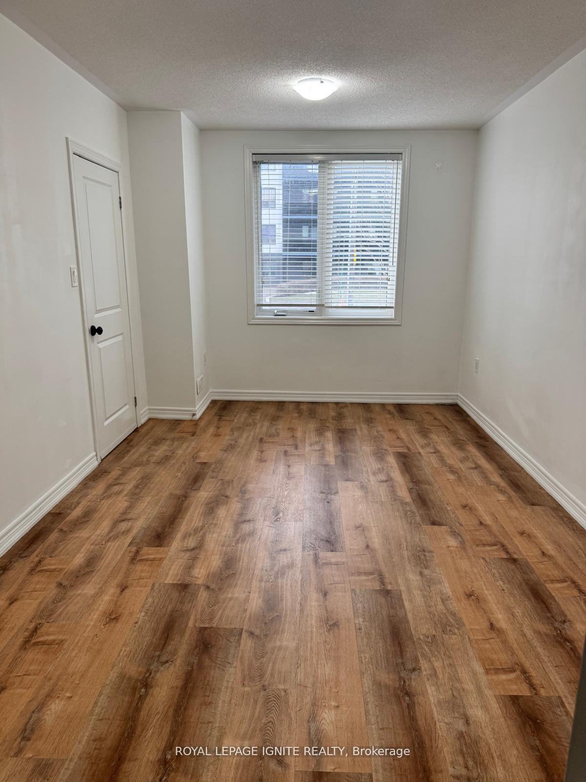 Photo 3 of 1309 Danforth Road, Scarborough, Eglinton East — HOMEH