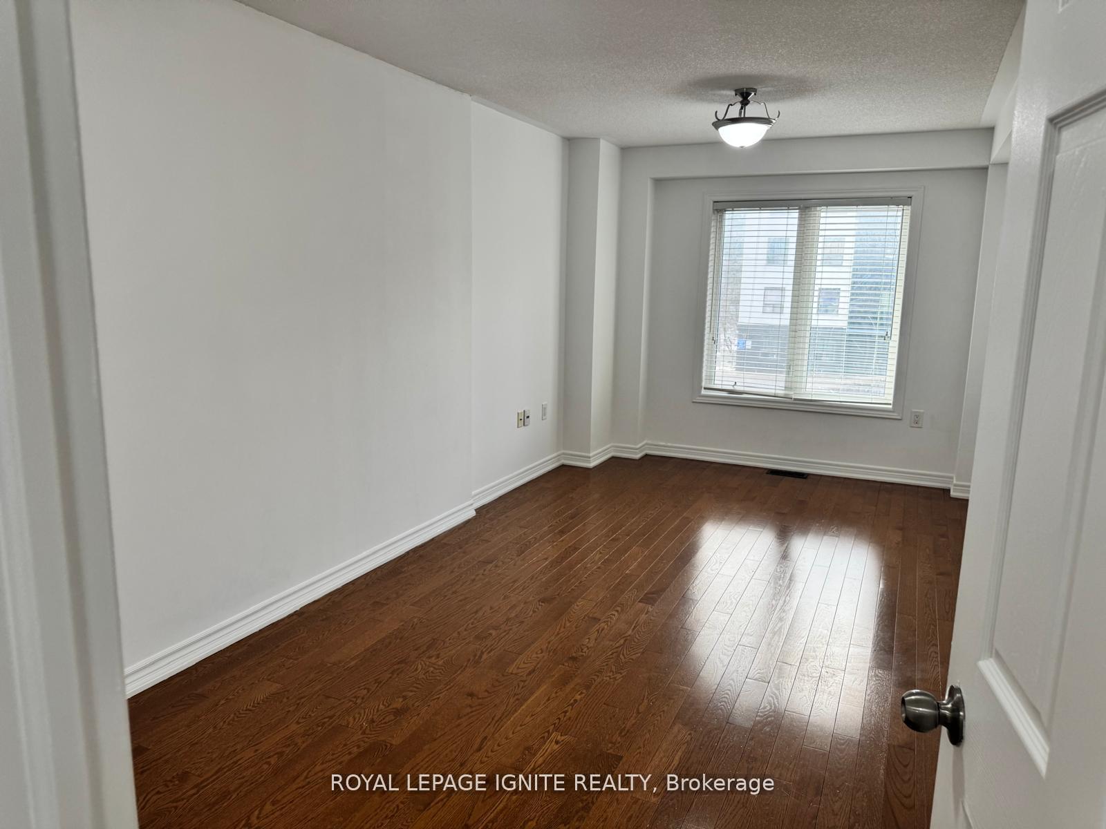 Photo 16 of 1309 Danforth Road, Scarborough, Eglinton East — HOMEH