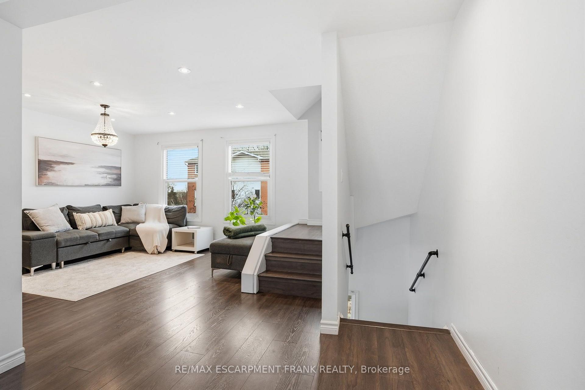 Photo 5 of Unit 15, 1255 Upper Gage Avenue, Hamilton, Quinndale — HOMEH