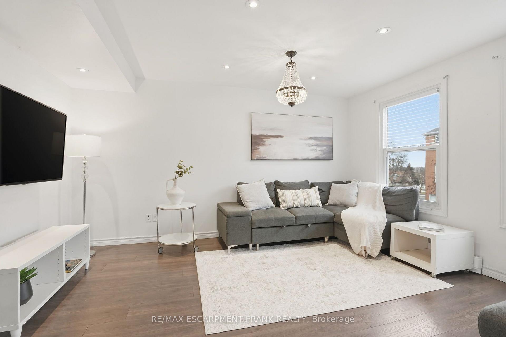 Photo 6 of Unit 15, 1255 Upper Gage Avenue, Hamilton, Quinndale — HOMEH