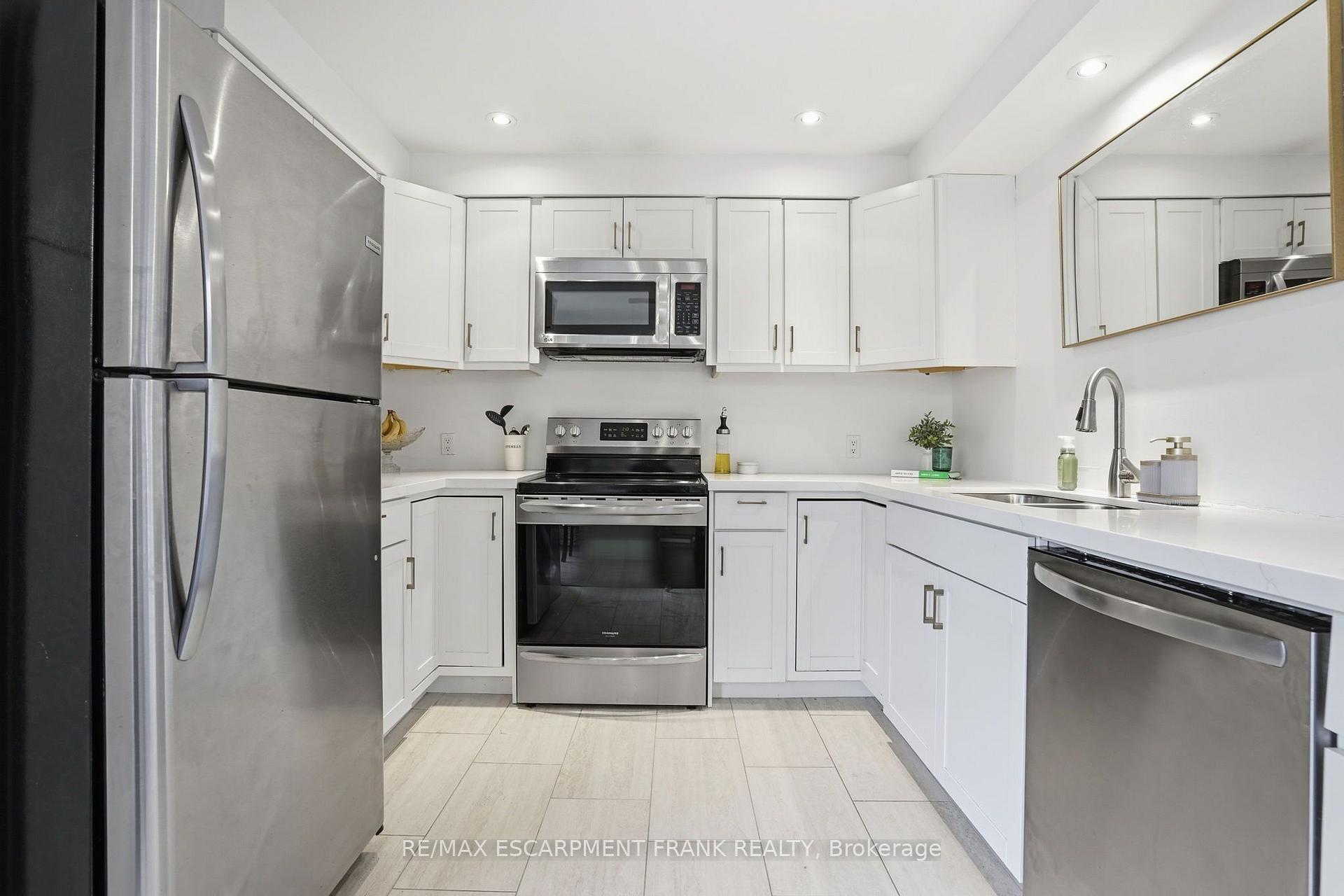 Photo 14 of Unit 15, 1255 Upper Gage Avenue, Hamilton, Quinndale — HOMEH