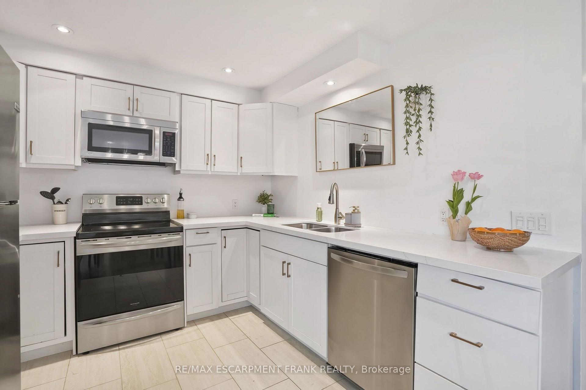 Photo 15 of Unit 15, 1255 Upper Gage Avenue, Hamilton, Quinndale — HOMEH