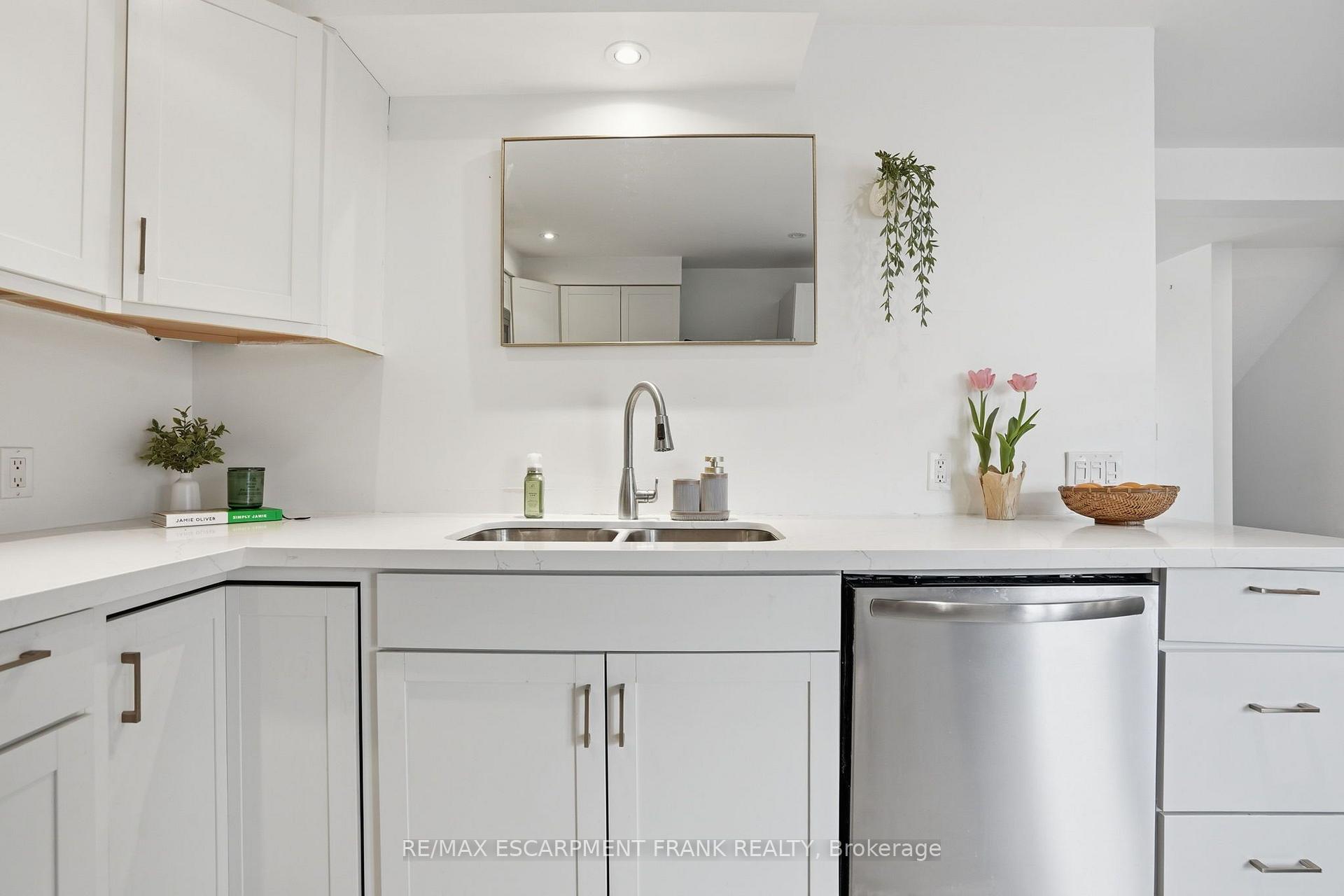 Photo 18 of Unit 15, 1255 Upper Gage Avenue, Hamilton, Quinndale — HOMEH