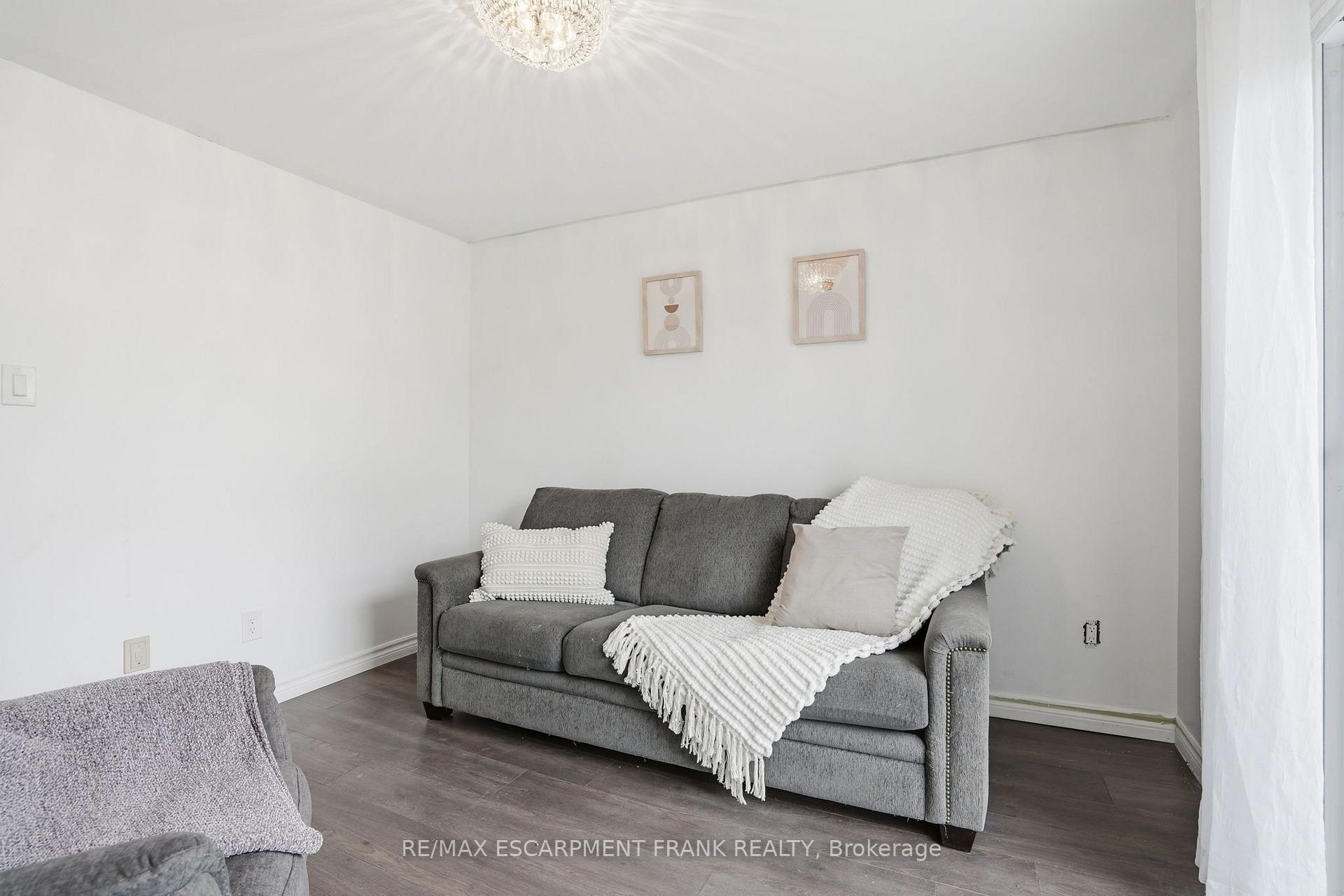 Photo 21 of Unit 15, 1255 Upper Gage Avenue, Hamilton, Quinndale — HOMEH