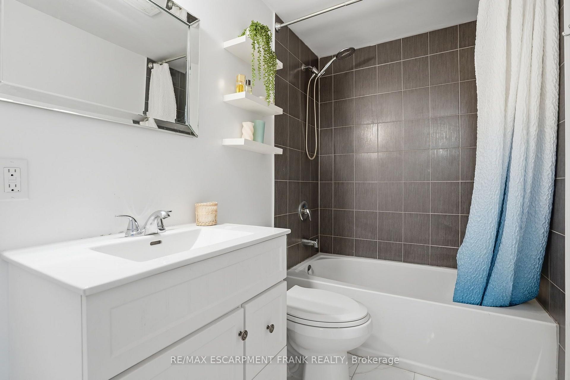 Photo 31 of Unit 15, 1255 Upper Gage Avenue, Hamilton, Quinndale — HOMEH