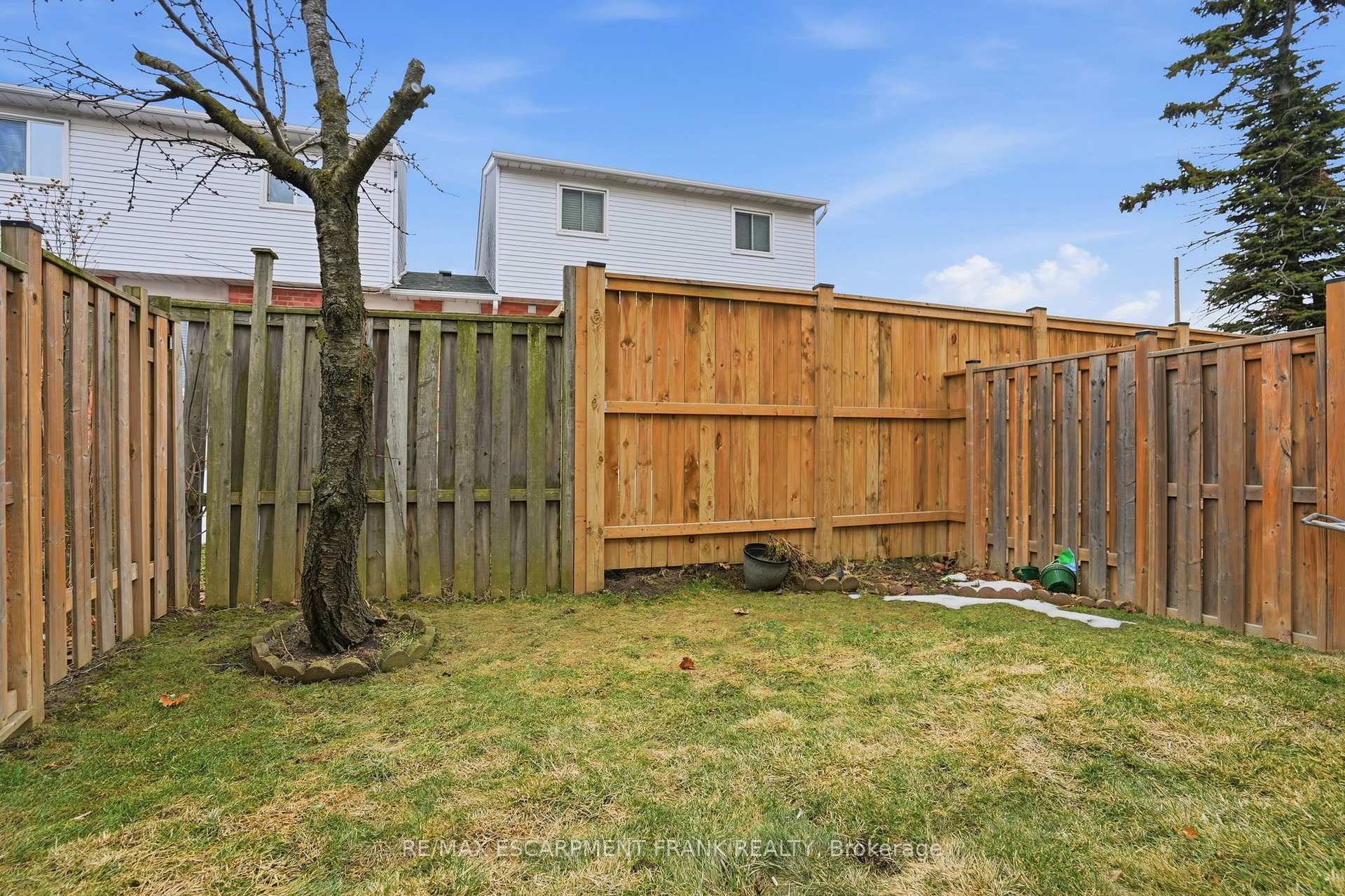 Photo 39 of Unit 15, 1255 Upper Gage Avenue, Hamilton, Quinndale — HOMEH