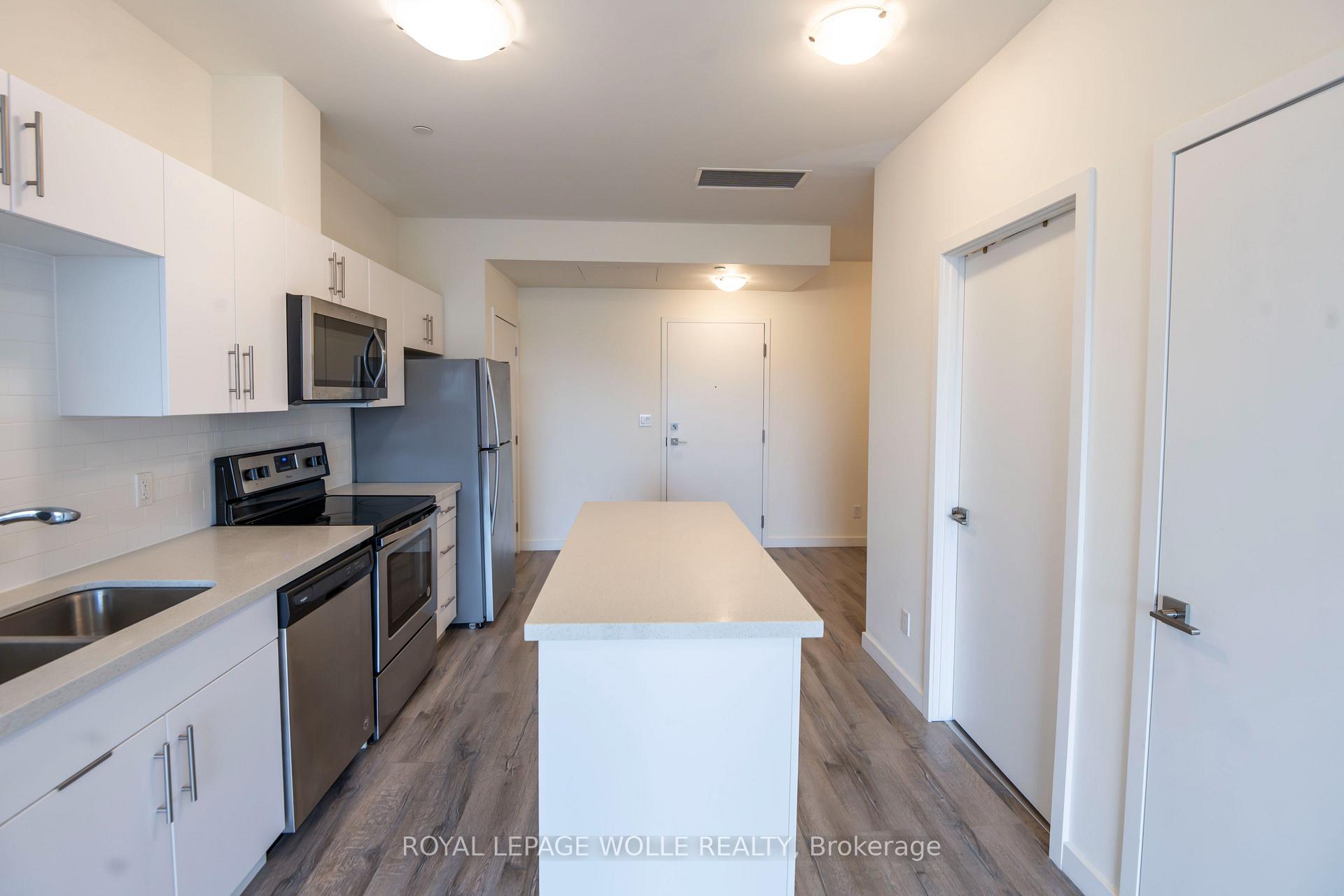 Photo 2 of Unit 521, 690 King Street W, Kitchener, KW Hospital — HOMEH