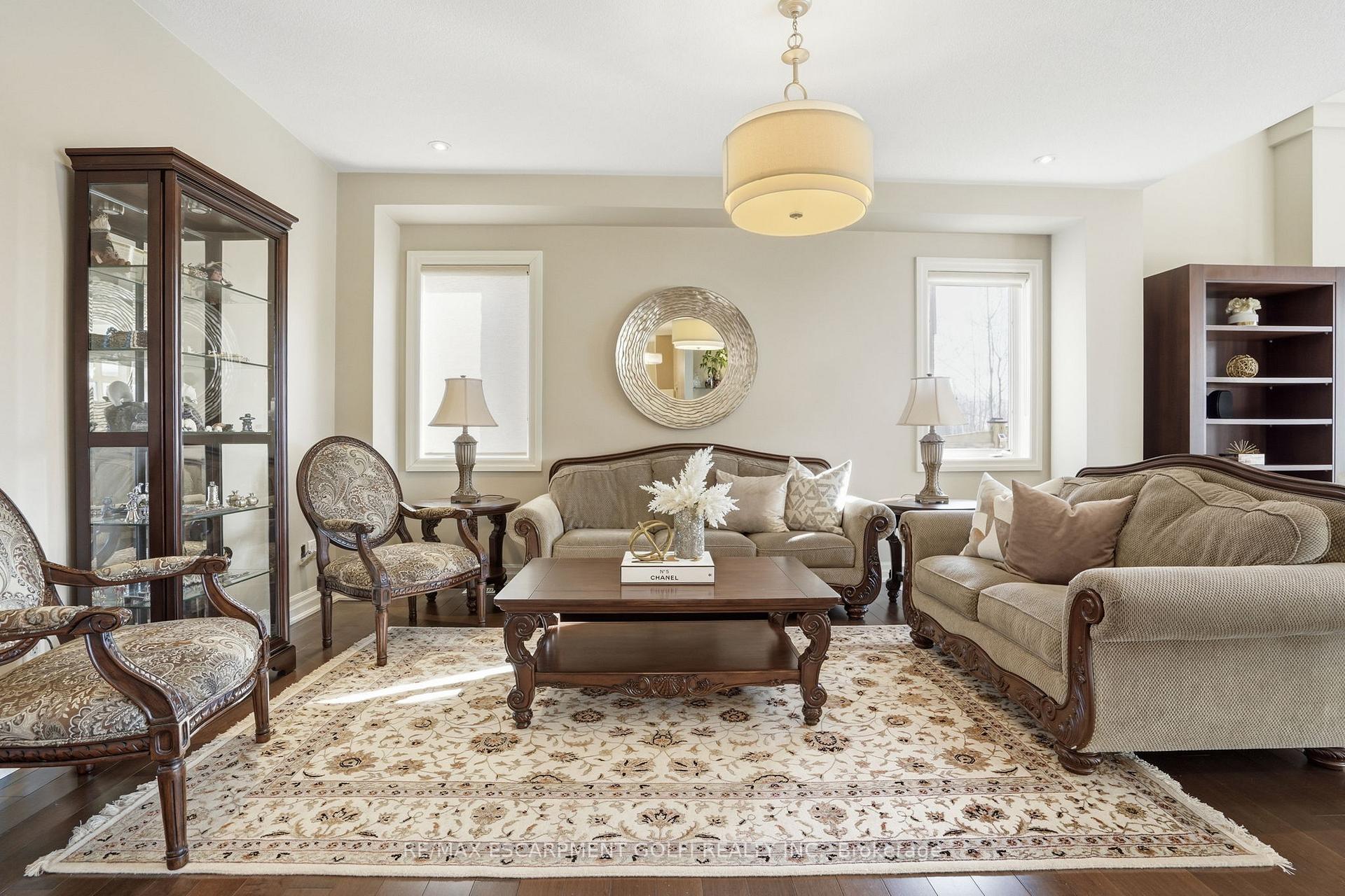 Photo 5 of 234 Fair Street, Hamilton, Meadowlands — HOMEH