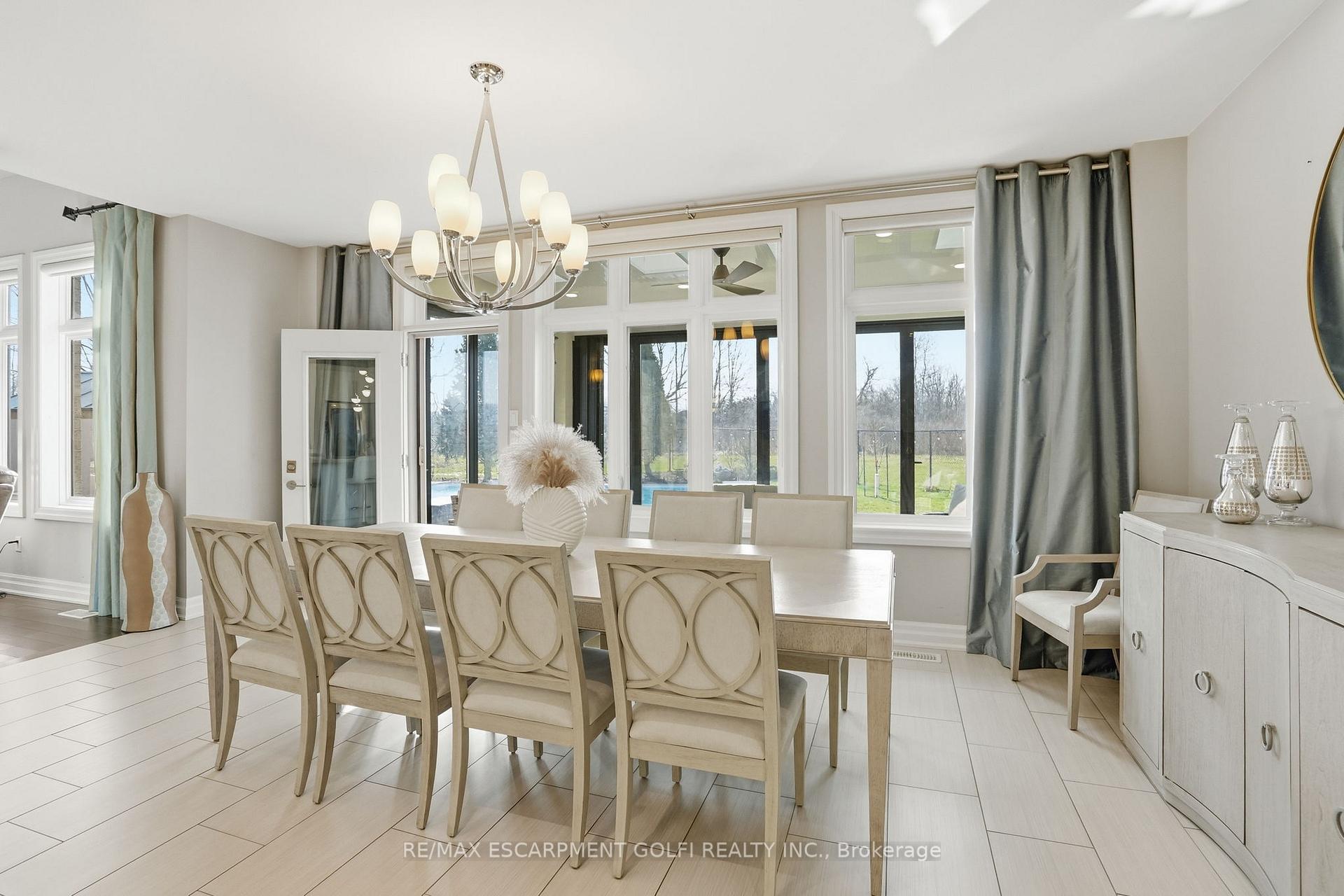 Photo 13 of 234 Fair Street, Hamilton, Meadowlands — HOMEH