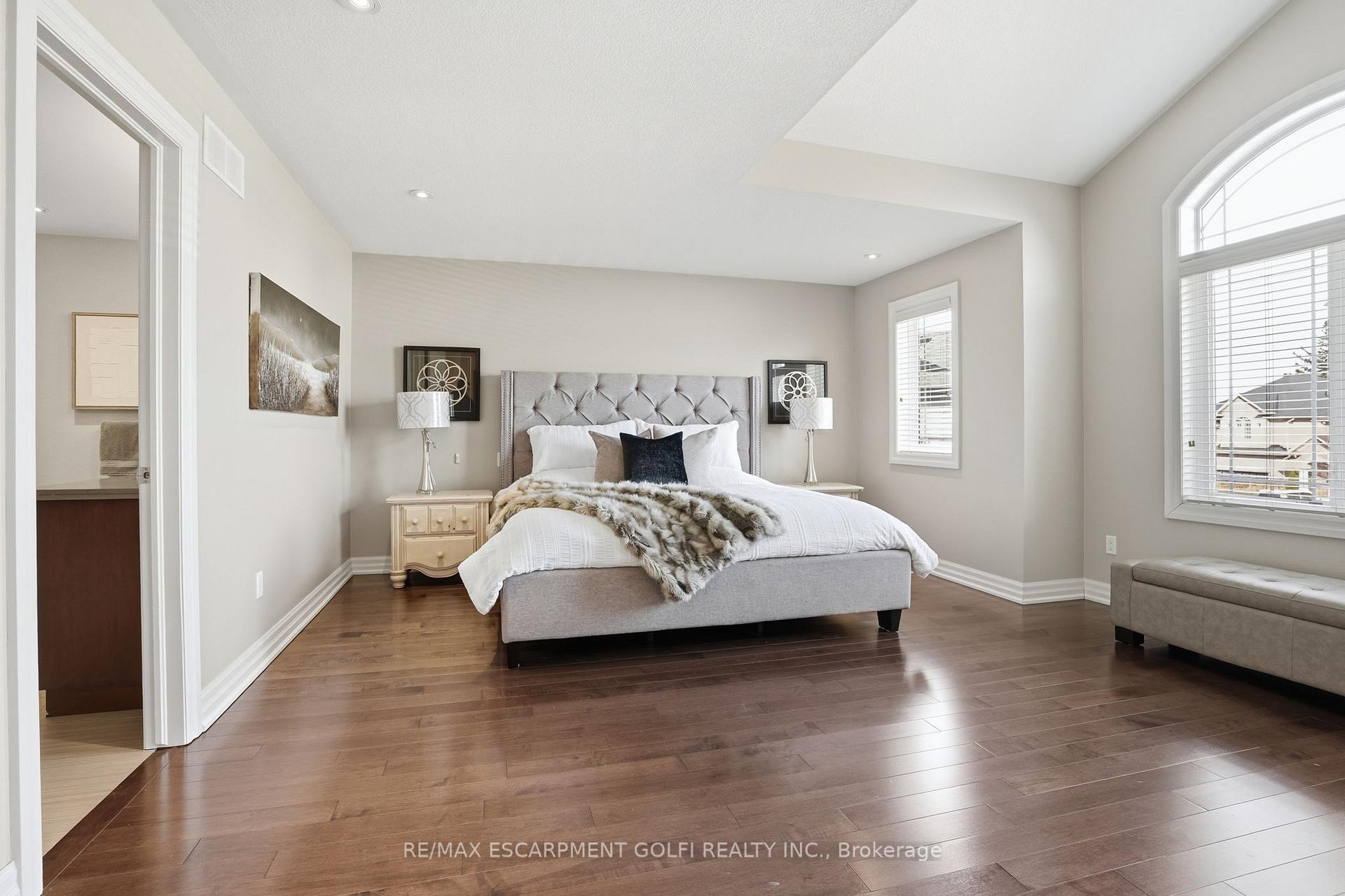Photo 16 of 234 Fair Street, Hamilton, Meadowlands — HOMEH