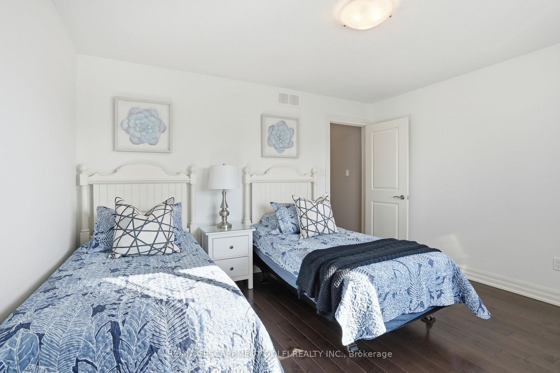 Photo 24 of 234 Fair Street, Hamilton, Meadowlands — HOMEH
