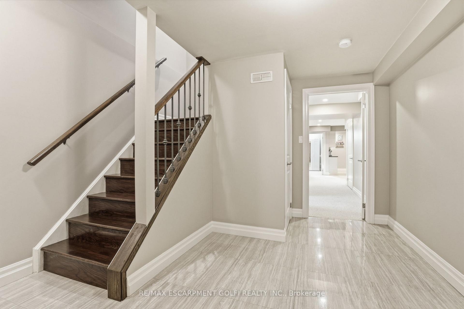 Photo 25 of 234 Fair Street, Hamilton, Meadowlands — HOMEH