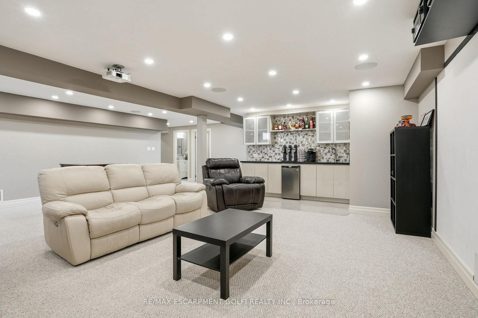 Photo 29 of 234 Fair Street, Hamilton, Meadowlands — HOMEH