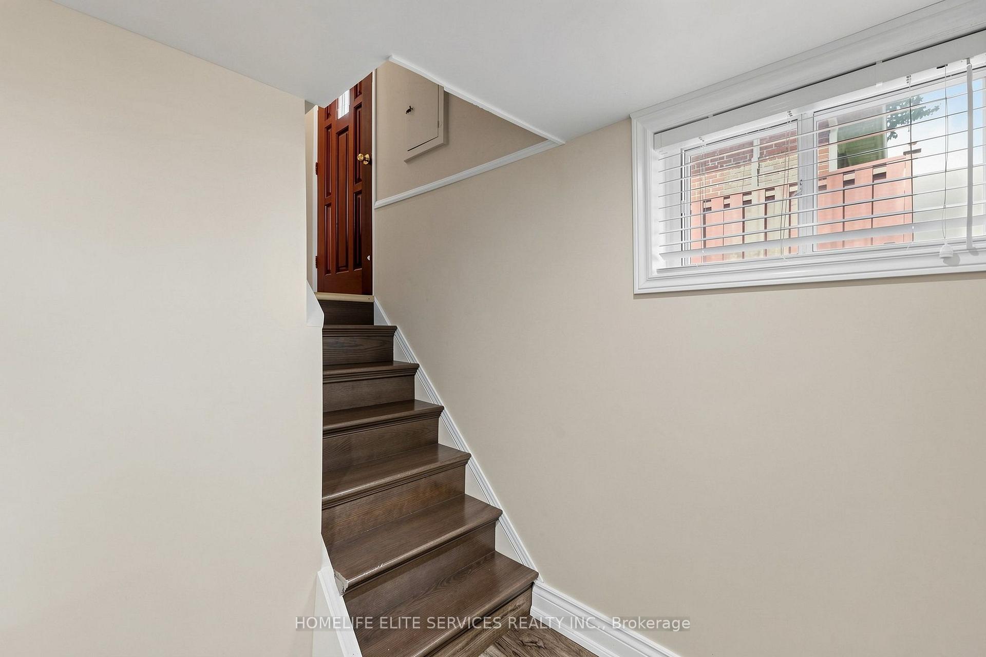 Photo 26 of 48 Frey Crescent, Scarborough, Wexford-Maryvale — HOMEH