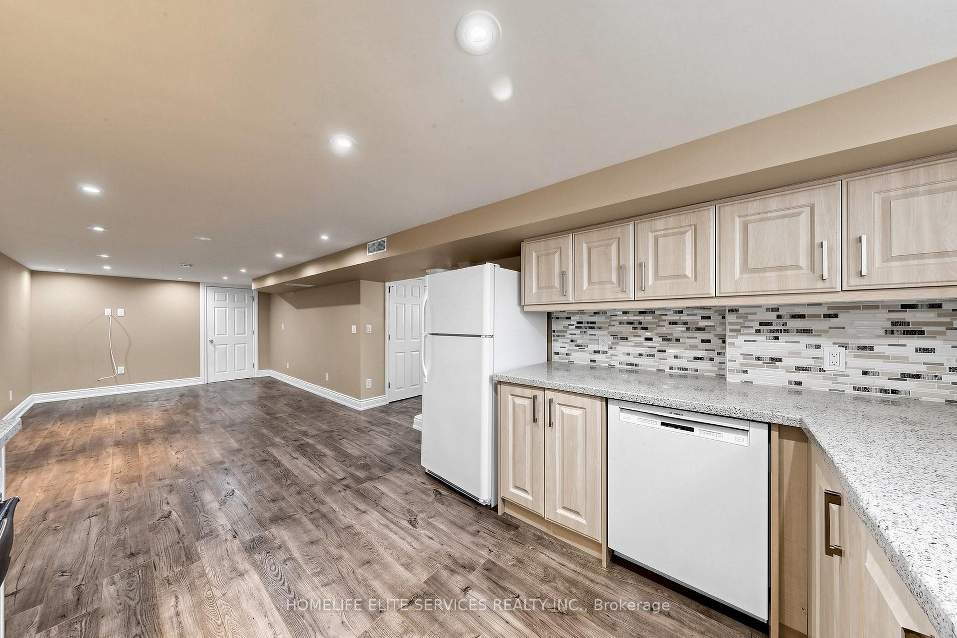 Photo 31 of 48 Frey Crescent, Scarborough, Wexford-Maryvale — HOMEH