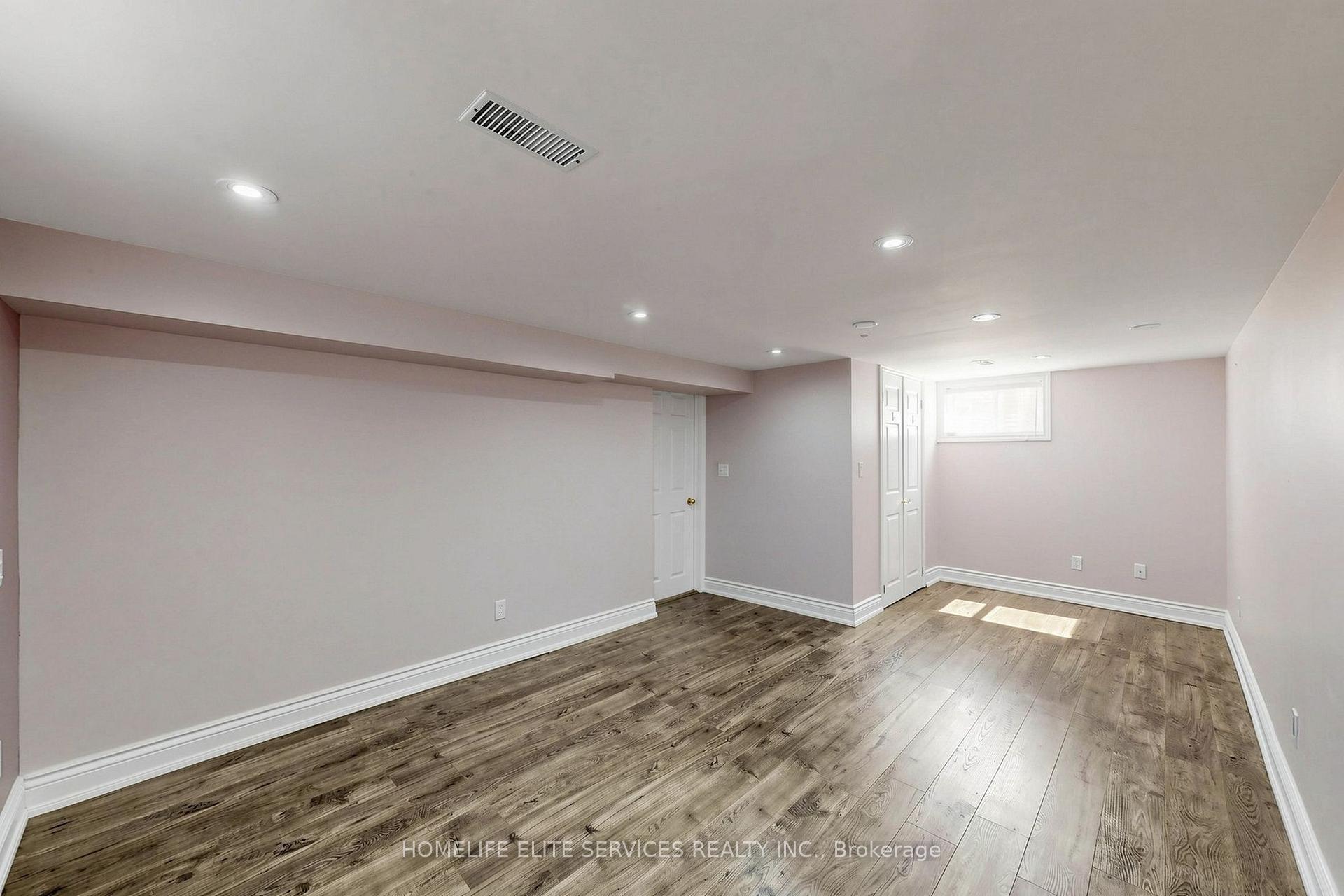 Photo 40 of 48 Frey Crescent, Scarborough, Wexford-Maryvale — HOMEH