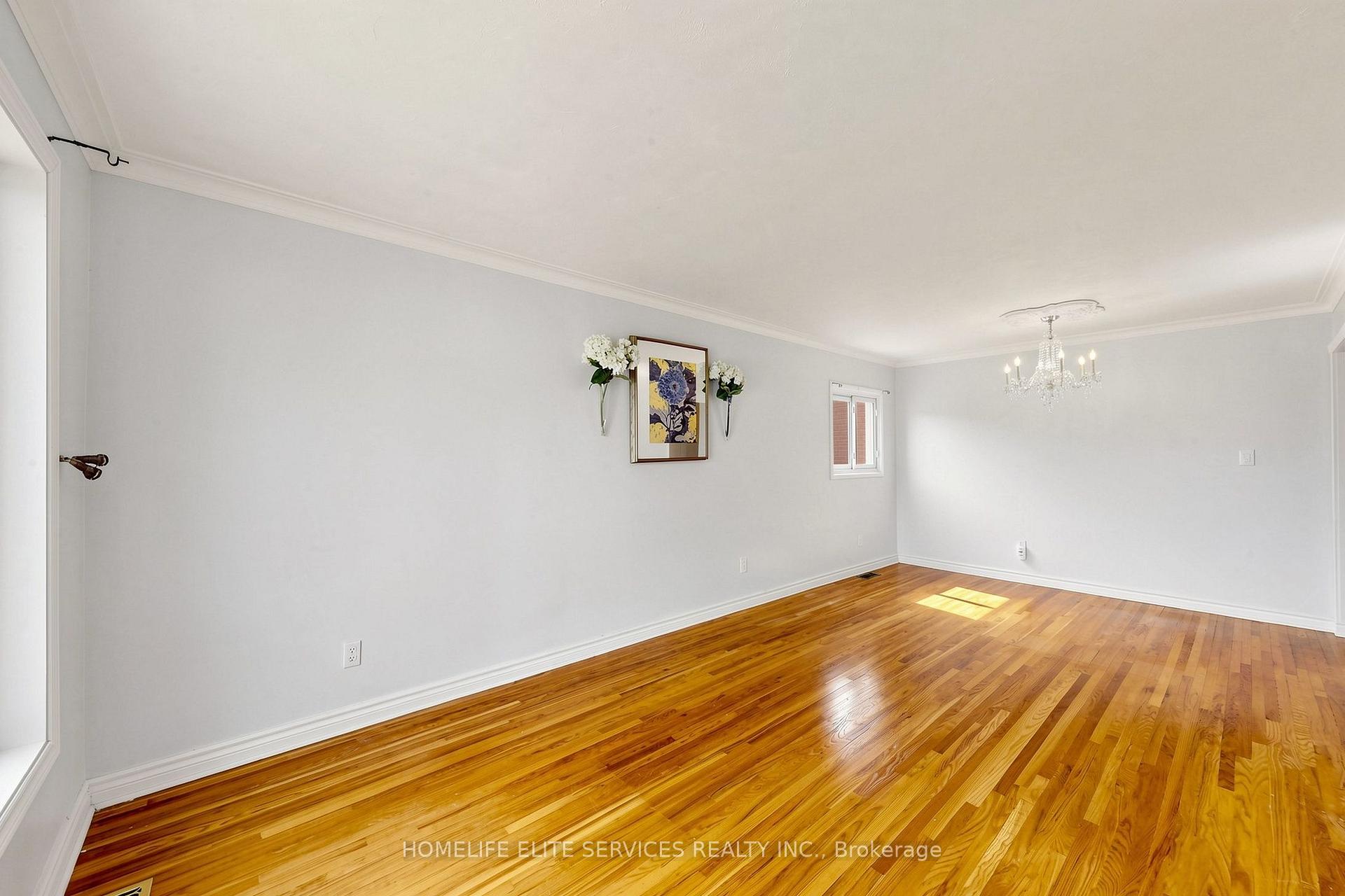 Photo 9 of 48 Frey Crescent, Scarborough, Wexford-Maryvale — HOMEH