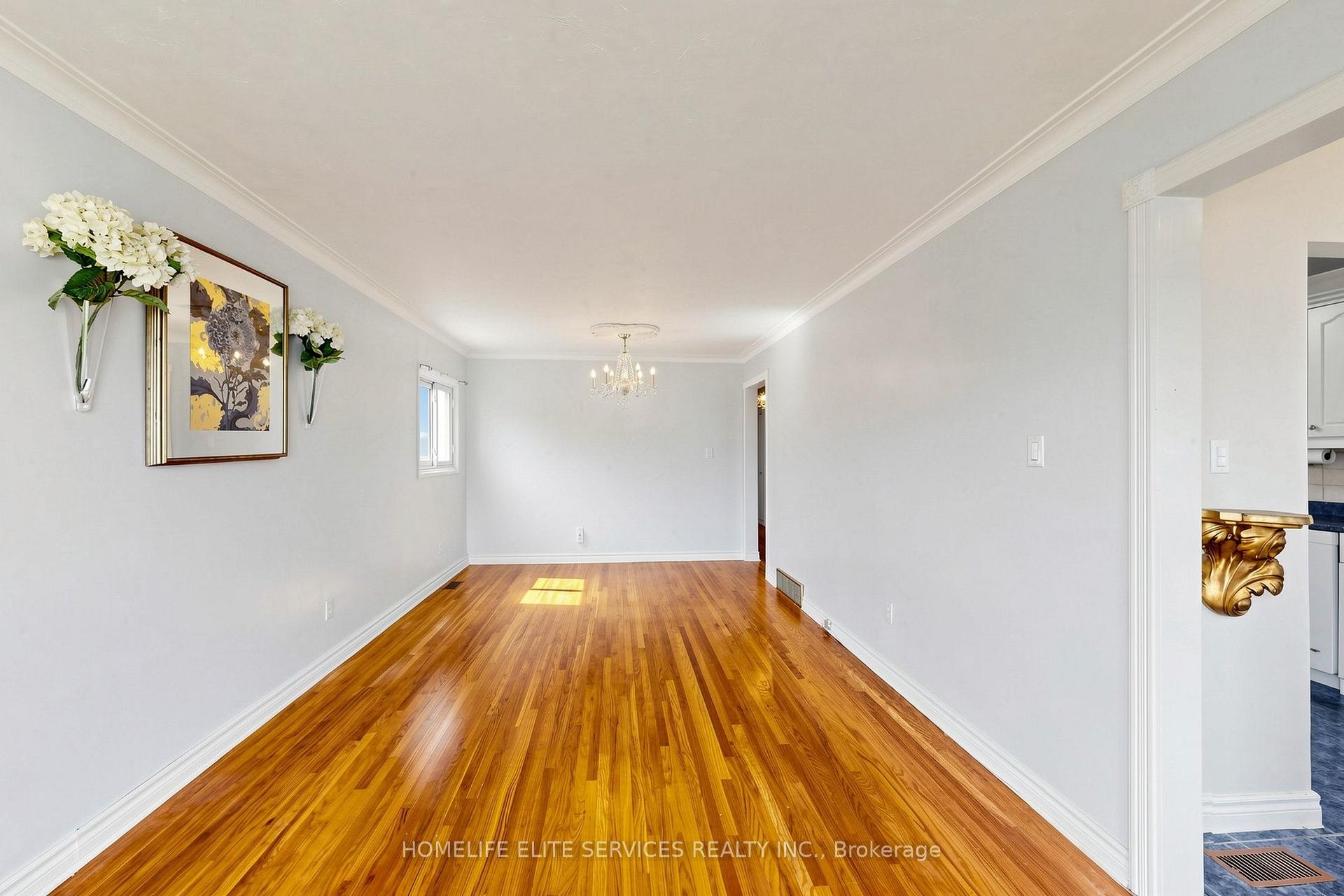 Photo 6 of 48 Frey Crescent, Scarborough, Wexford-Maryvale — HOMEH
