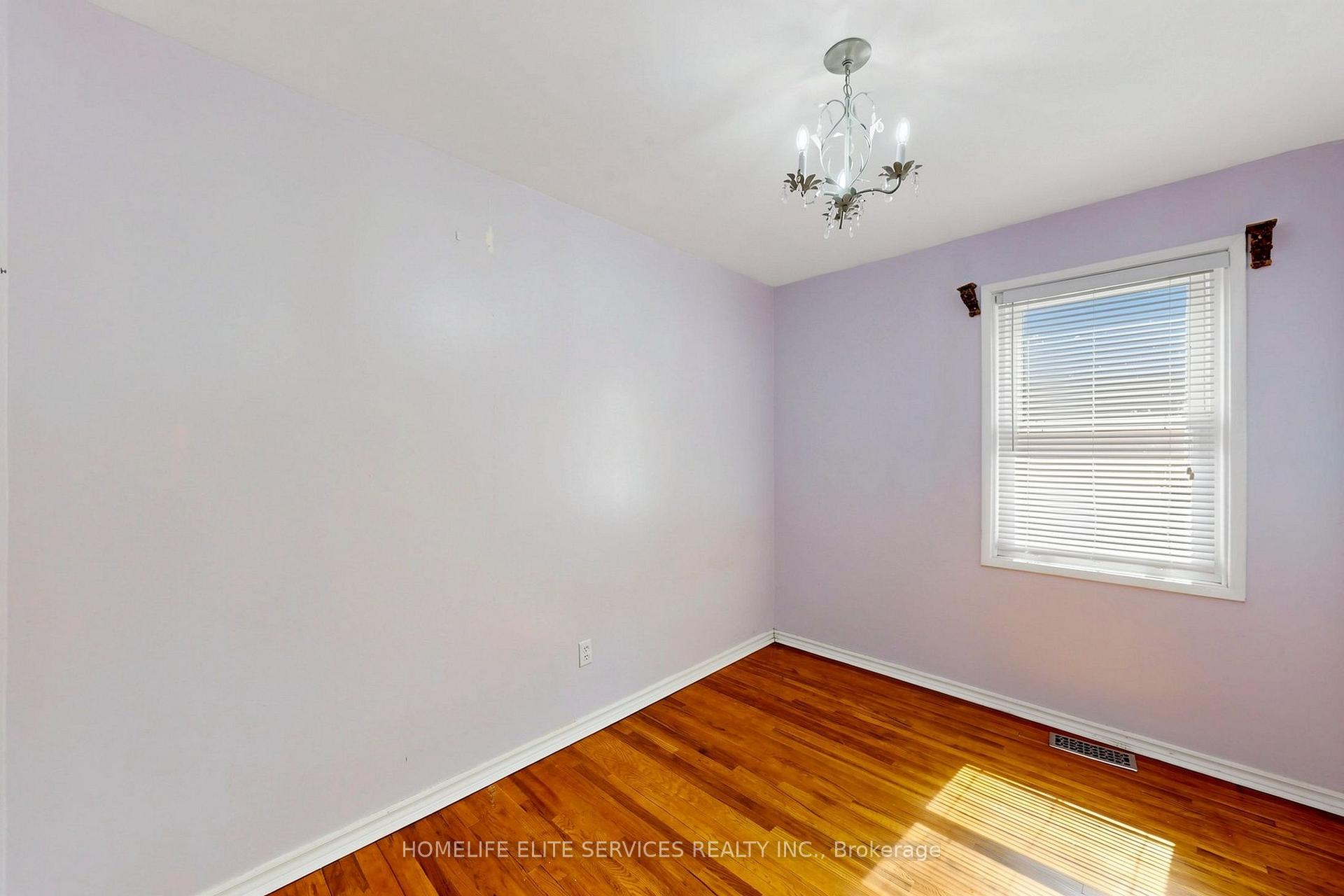 Photo 21 of 48 Frey Crescent, Scarborough, Wexford-Maryvale — HOMEH
