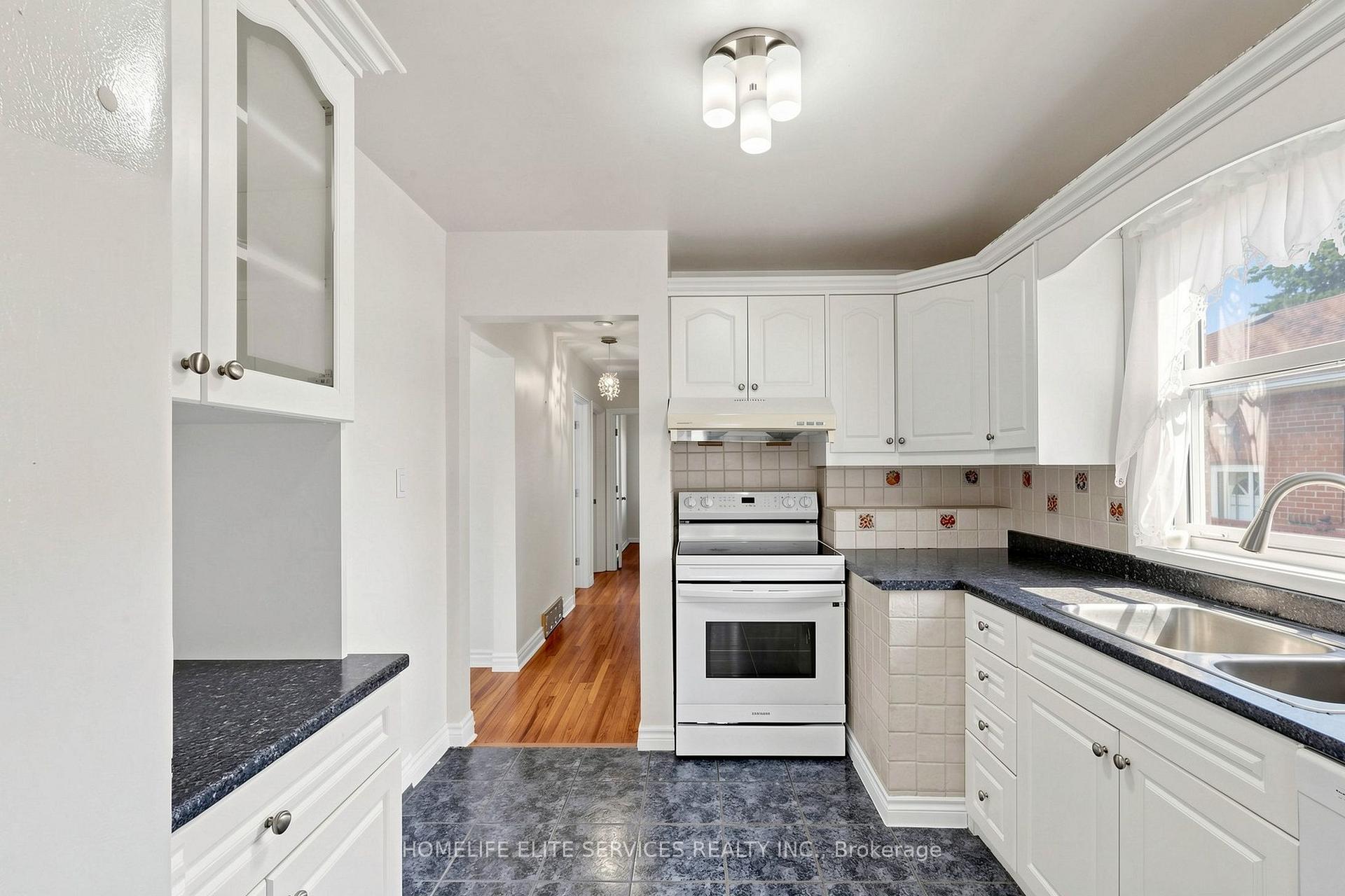 Photo 13 of 48 Frey Crescent, Scarborough, Wexford-Maryvale — HOMEH
