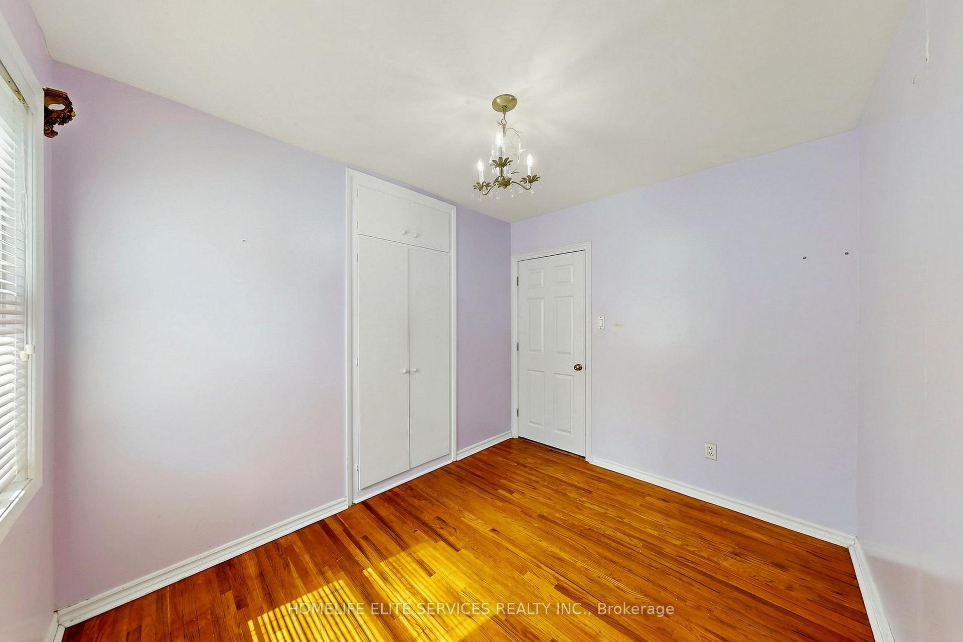 Photo 23 of 48 Frey Crescent, Scarborough, Wexford-Maryvale — HOMEH