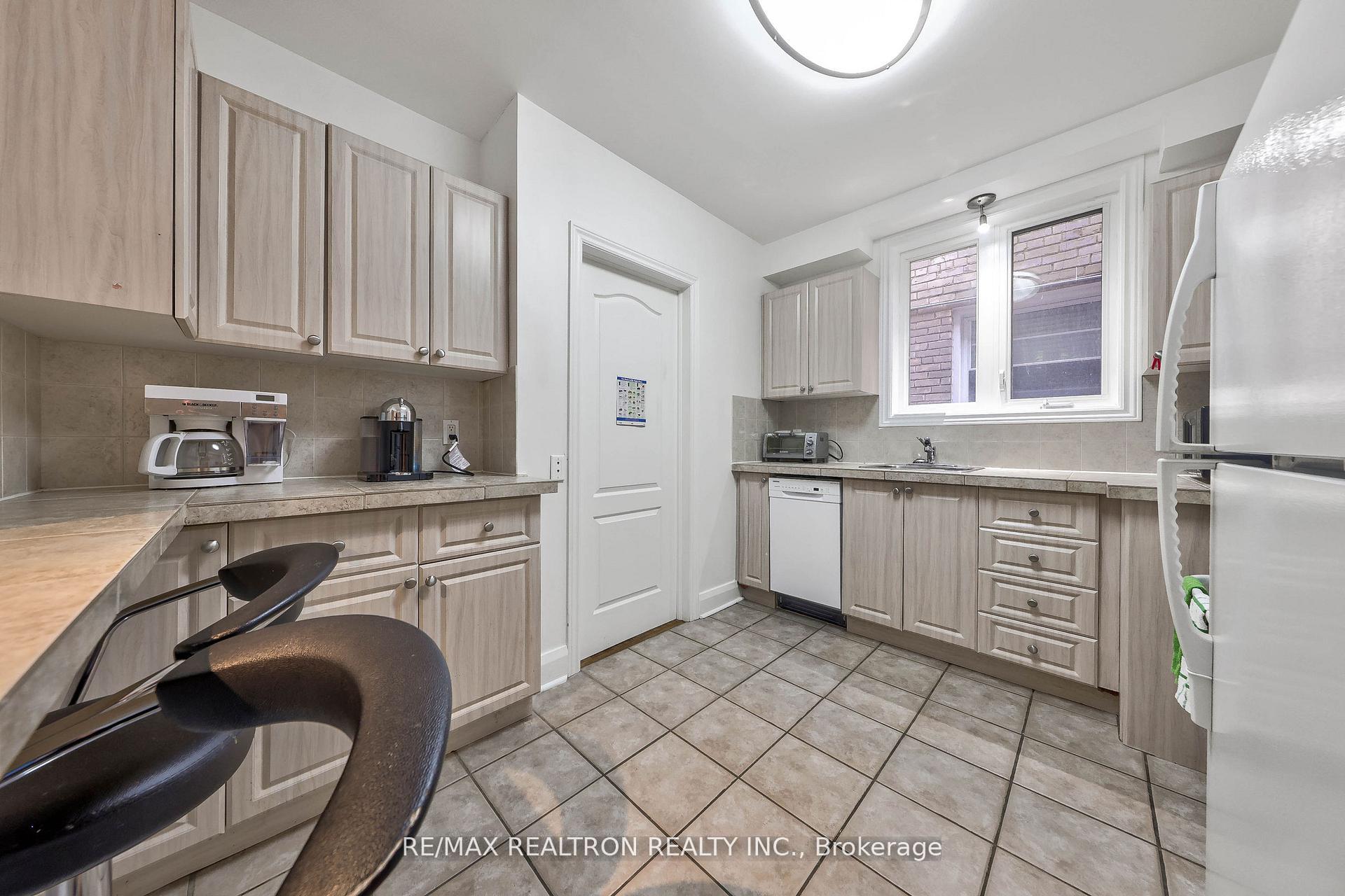 Photo 5 of 1336 Avenue Road, Toronto, Lawrence Park South — HOMEH