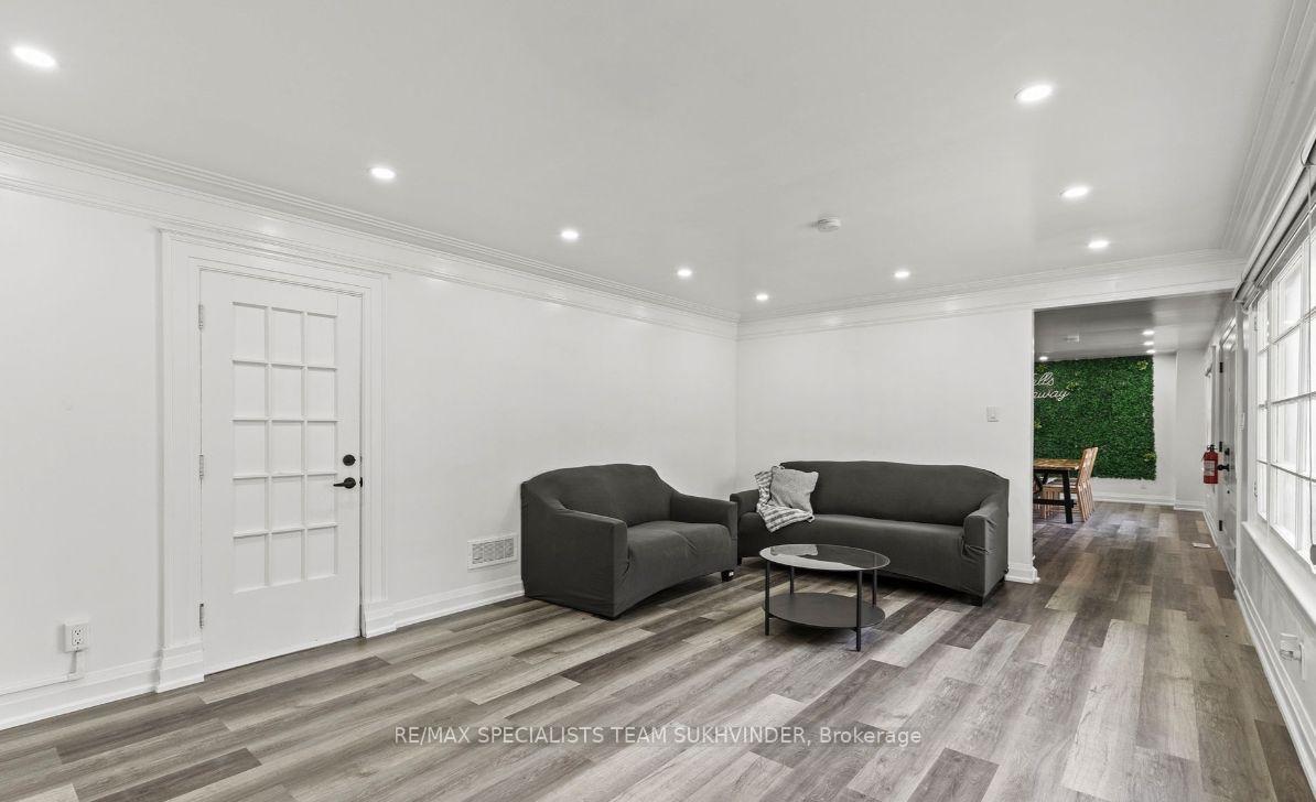 Photo 13 of 5138 Valley Way, Niagara Falls, Cherrywood — HOMEH
