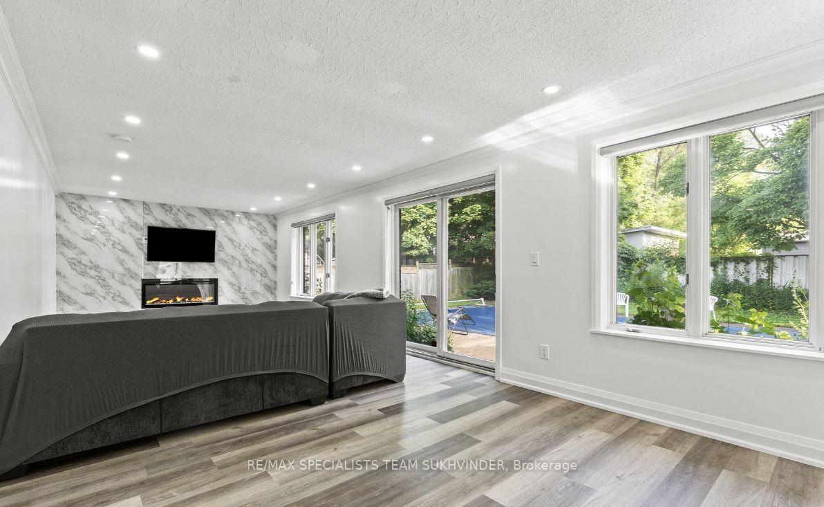 Photo 17 of 5138 Valley Way, Niagara Falls, Cherrywood — HOMEH