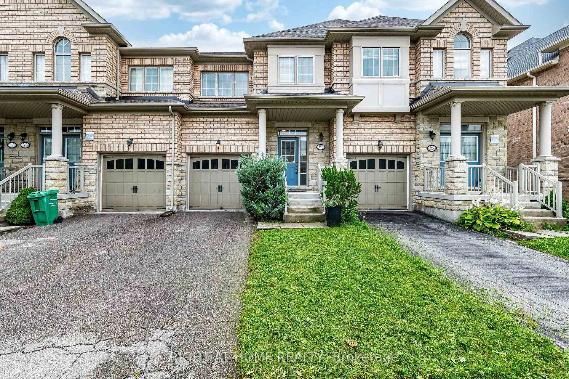 Photo 3 of 23 Coastline Drive, Brampton, Bram West — HOMEH