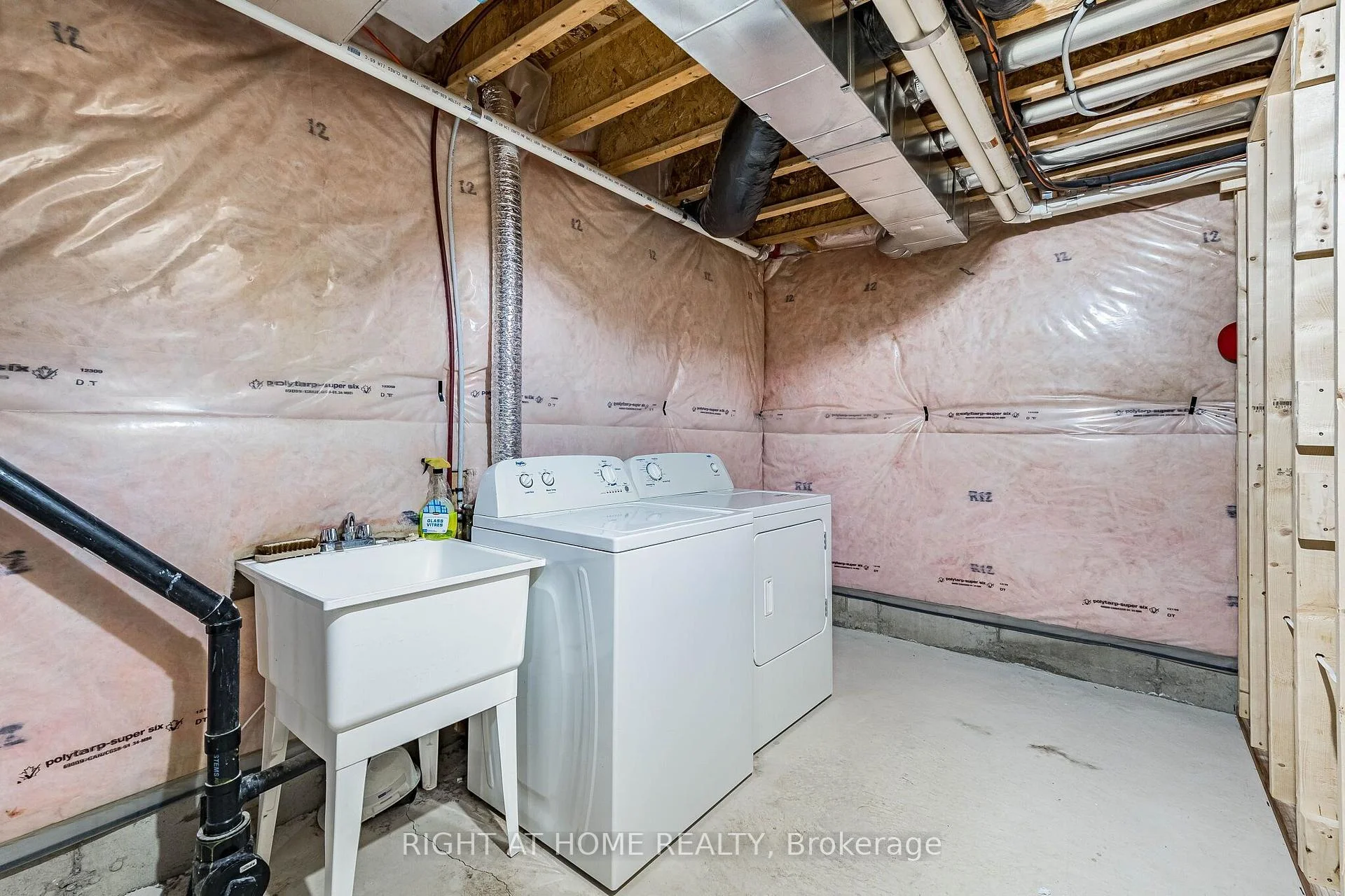 Photo 27 of 23 Coastline Drive, Brampton, Bram West — HOMEH