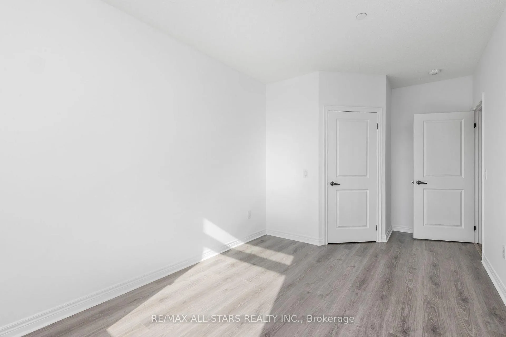 Photo 17 of Unit 410, 39 New Delhi Drive, Markham, Cedarwood — HOMEH