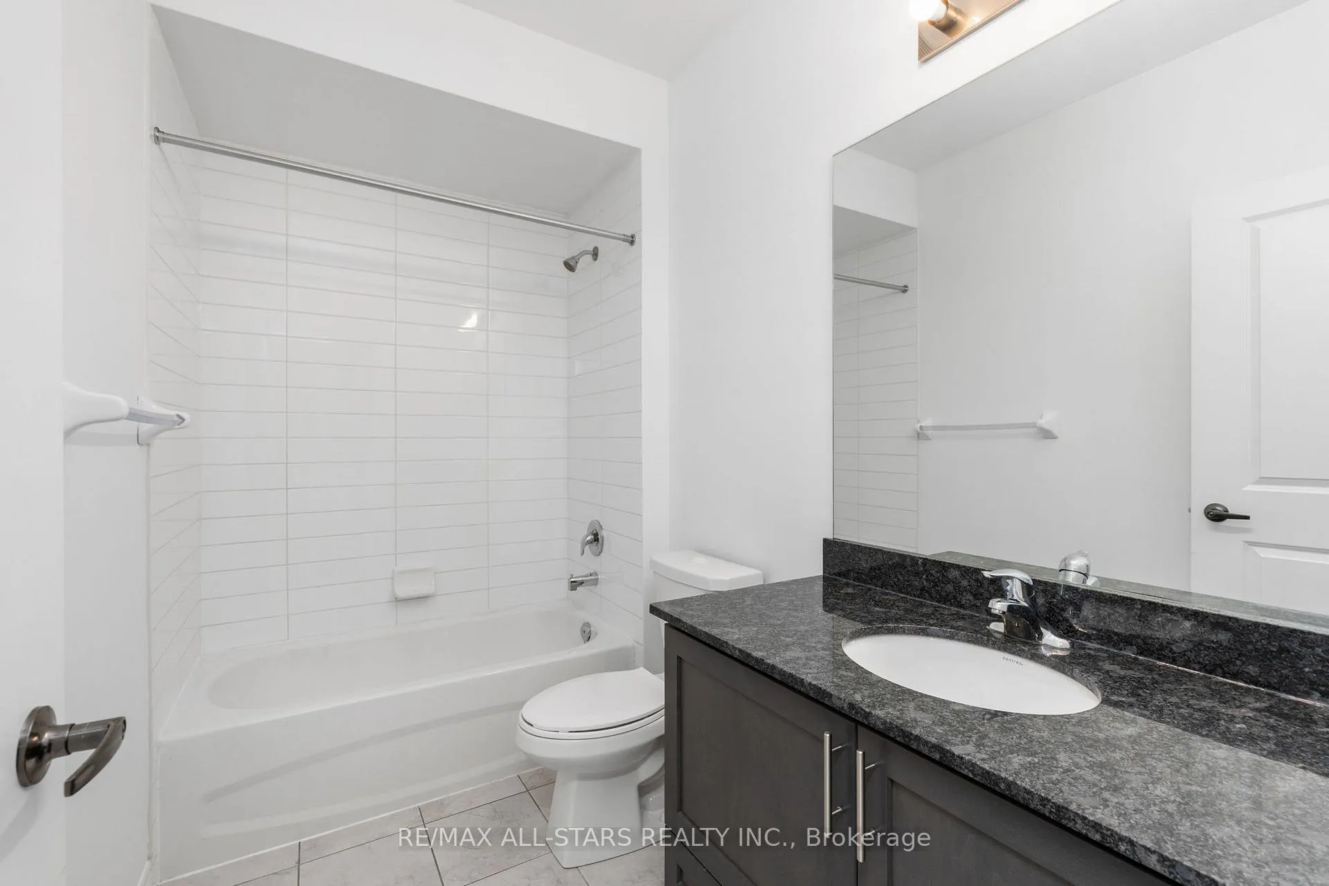 Photo 19 of Unit 410, 39 New Delhi Drive, Markham, Cedarwood — HOMEH