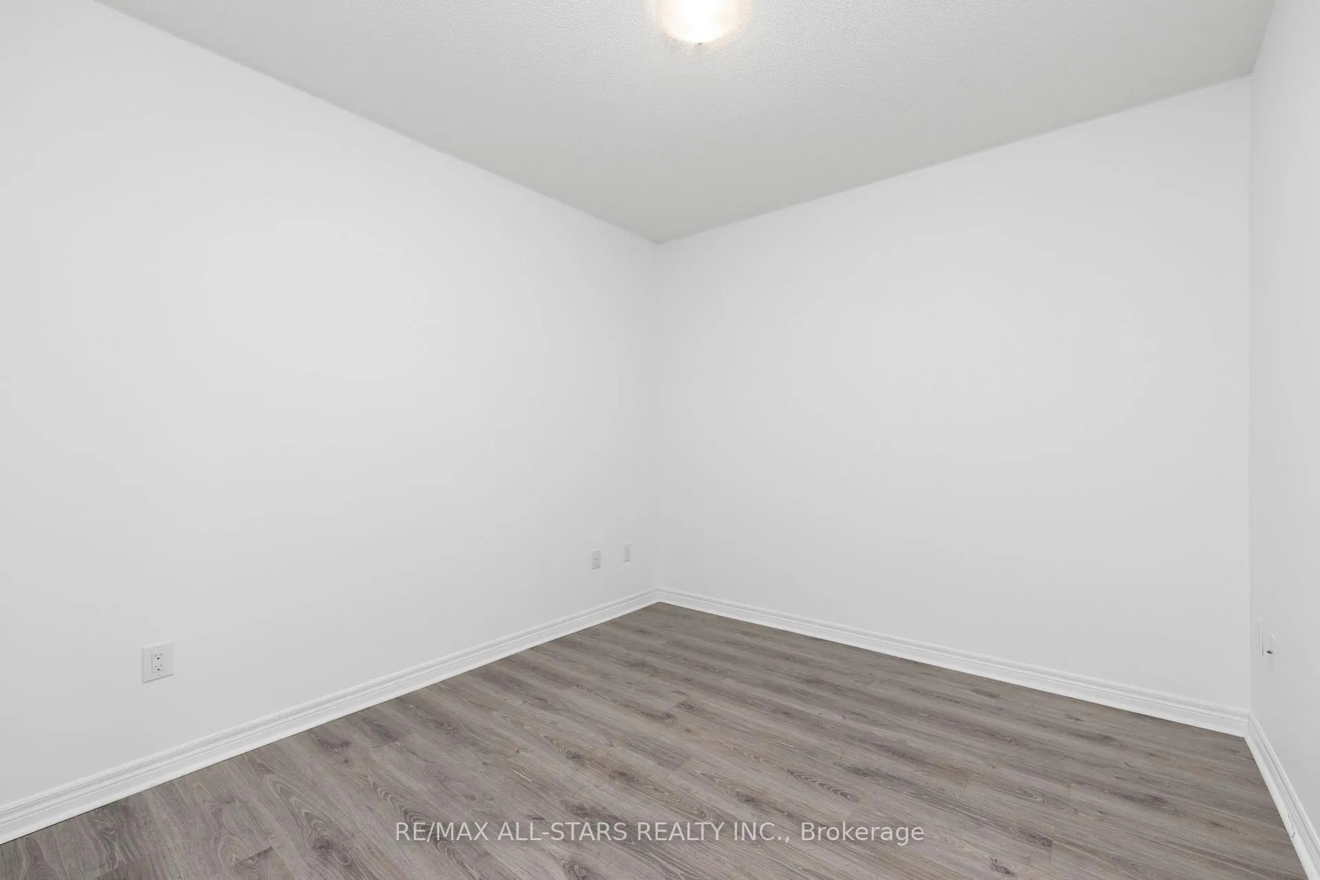 Photo 21 of Unit 410, 39 New Delhi Drive, Markham, Cedarwood — HOMEH