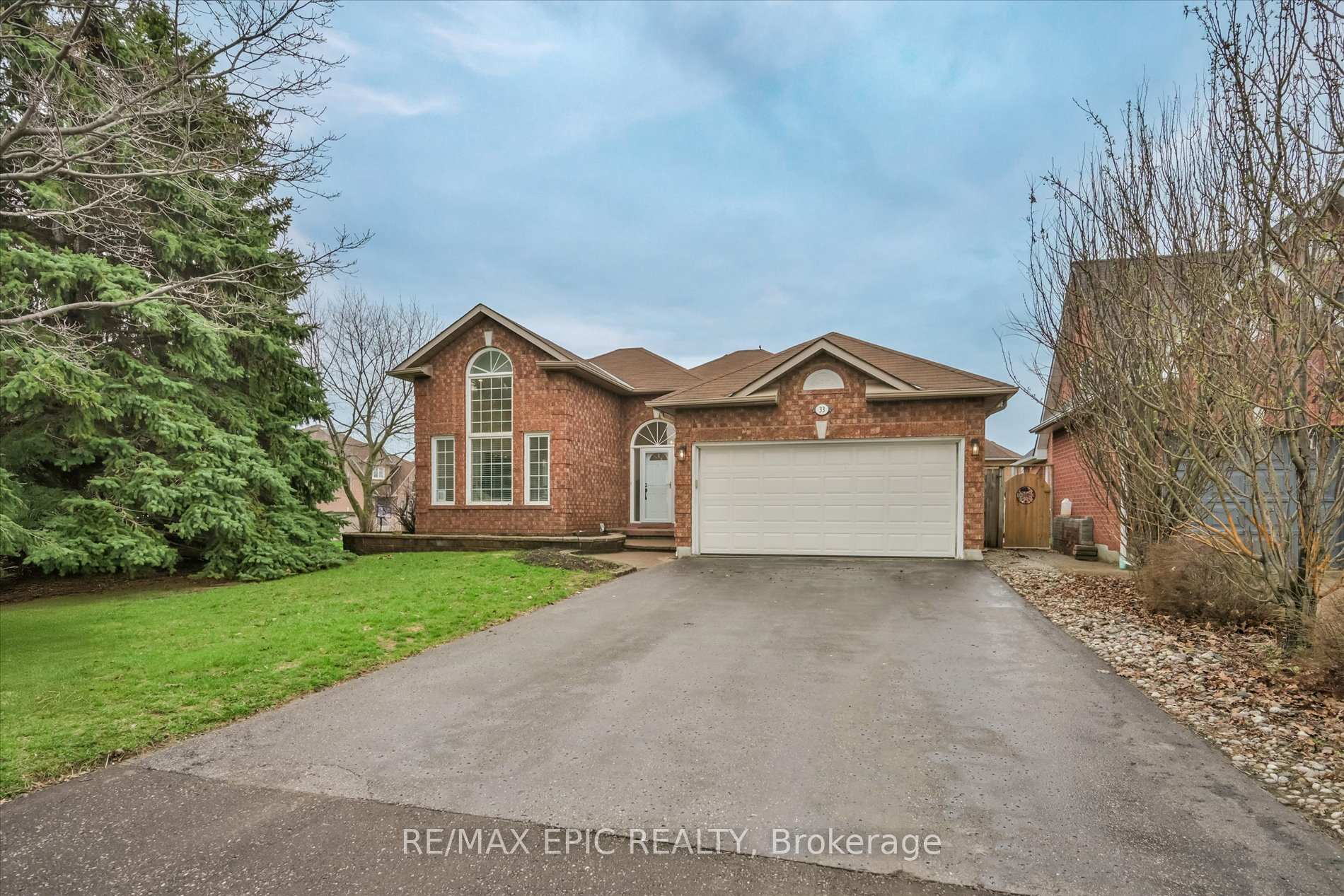 Photo 2 of 33 Emmett Place, Whitby, Pringle Creek — HOMEH