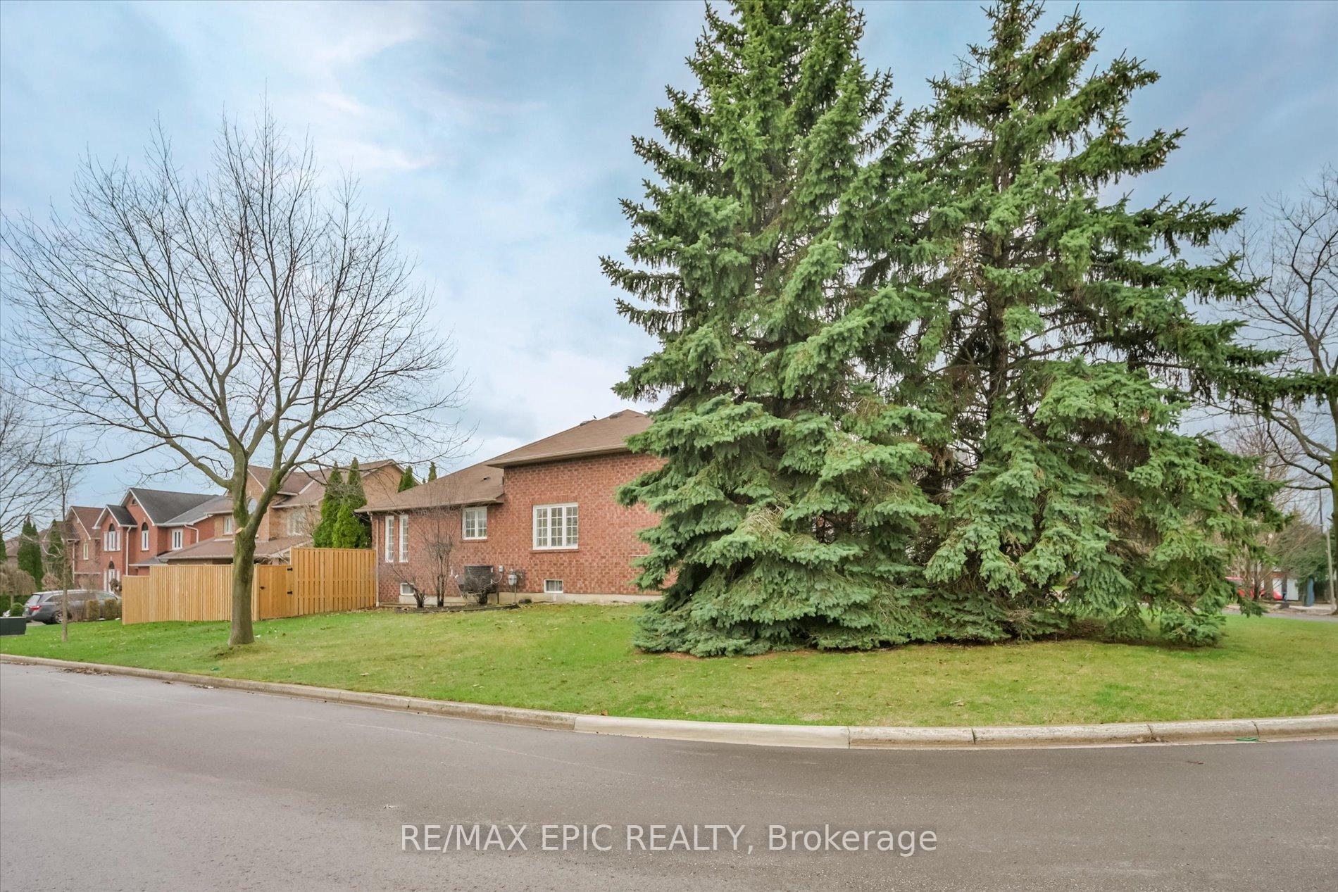 Photo 3 of 33 Emmett Place, Whitby, Pringle Creek — HOMEH