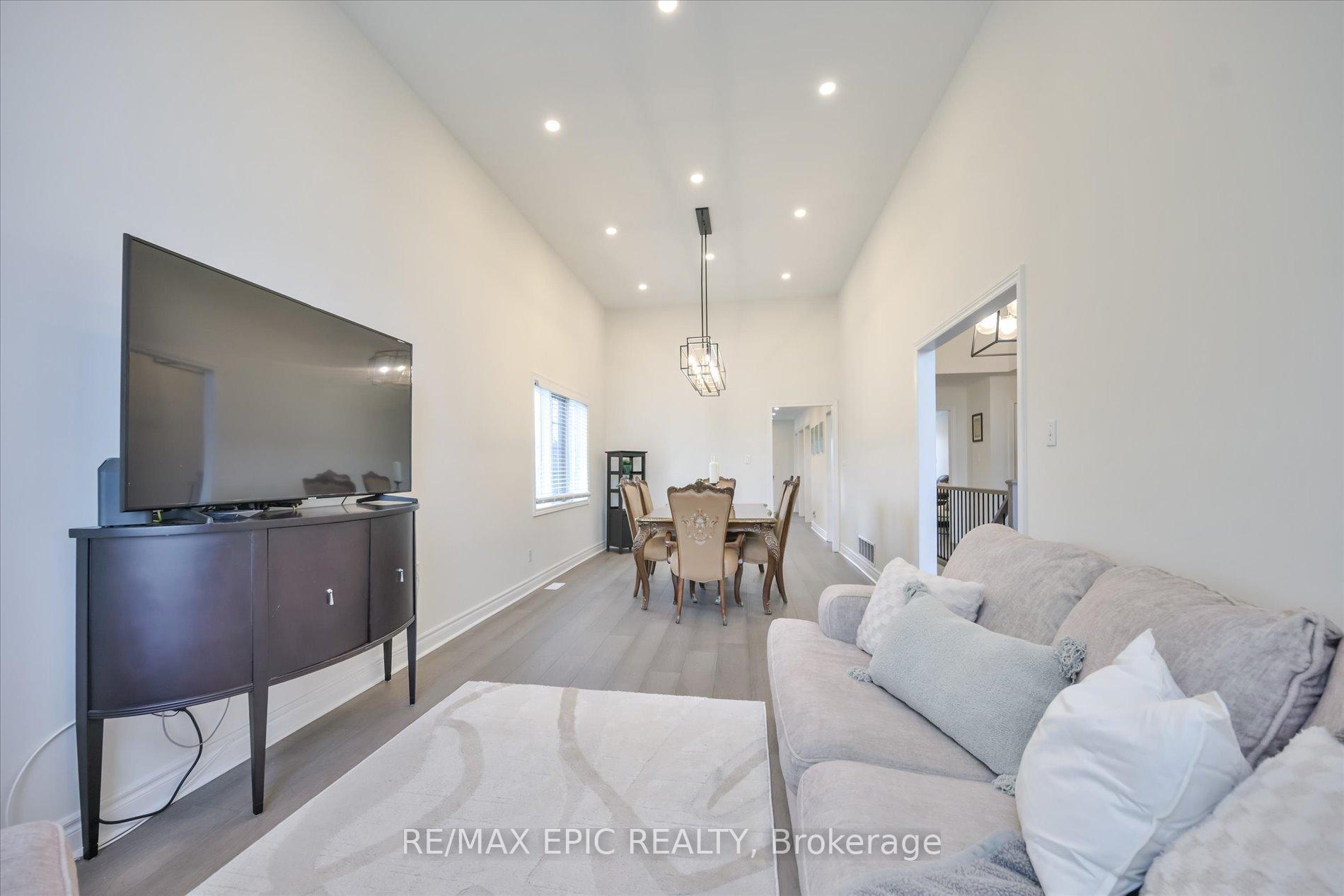 Photo 11 of 33 Emmett Place, Whitby, Pringle Creek — HOMEH