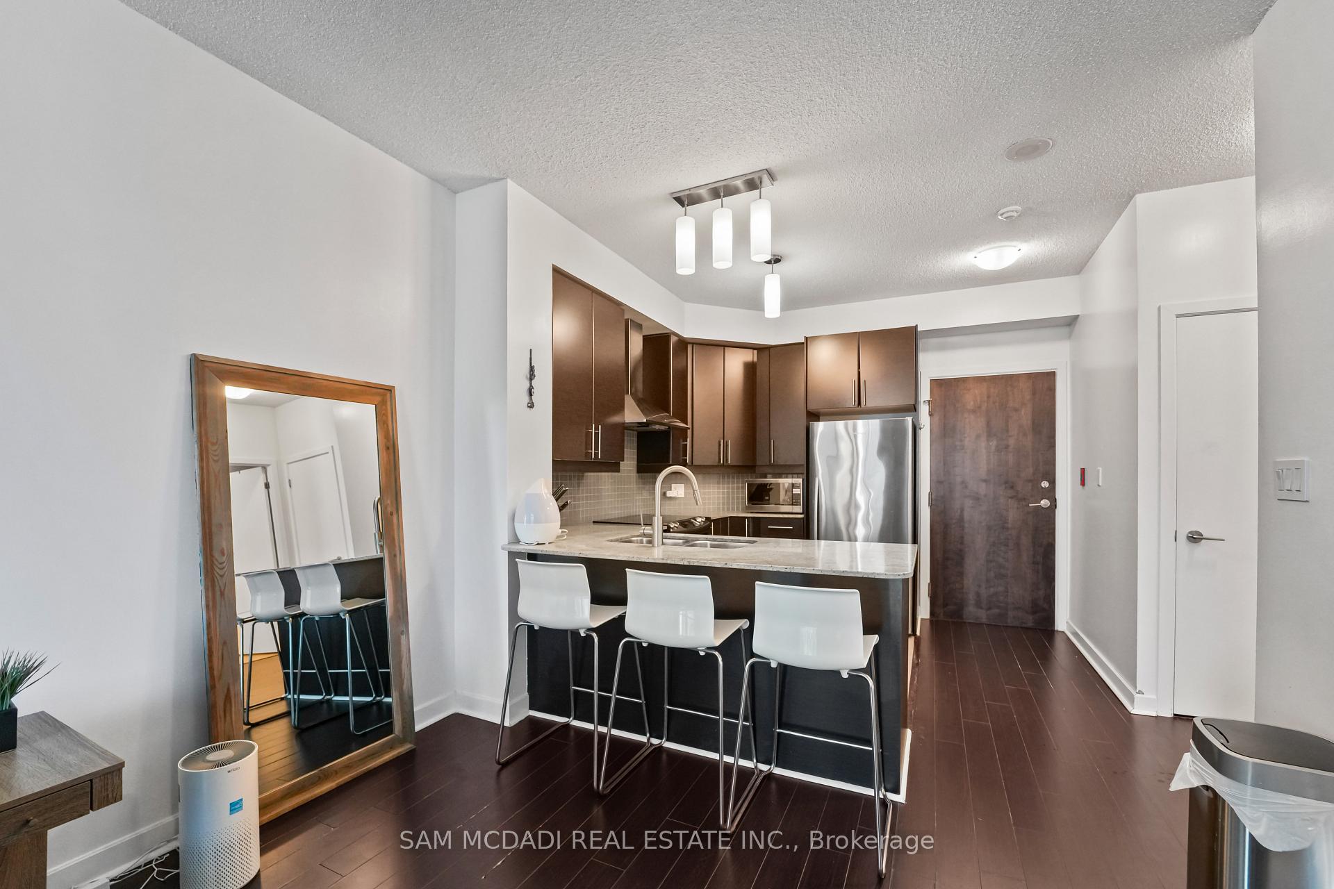 Photo 5 of Unit 2304, 18 Harbour Street, Toronto, Waterfront Communities — HOMEH