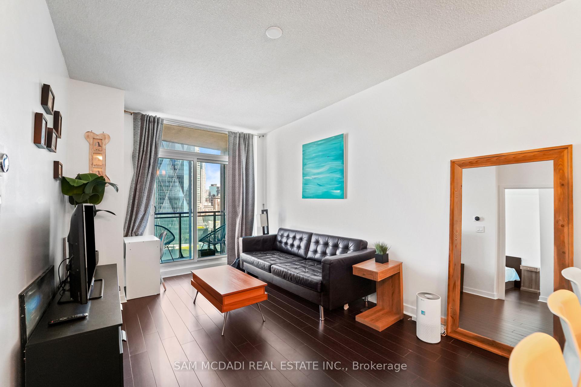Photo 6 of Unit 2304, 18 Harbour Street, Toronto, Waterfront Communities — HOMEH