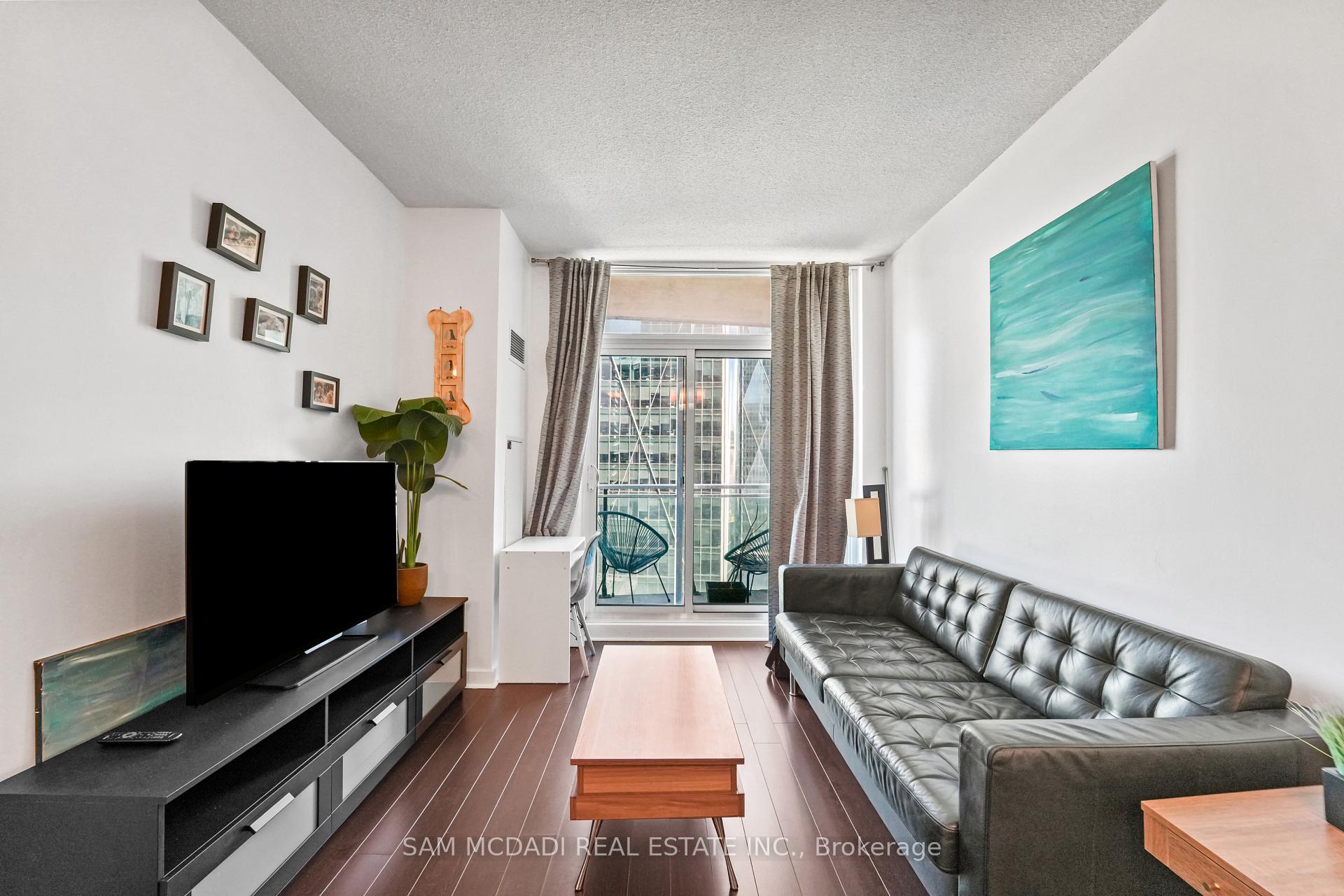 Photo 7 of Unit 2304, 18 Harbour Street, Toronto, Waterfront Communities — HOMEH