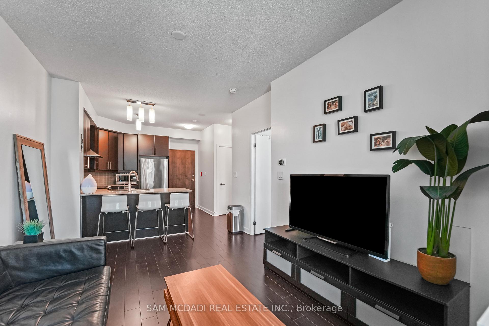 Photo 10 of Unit 2304, 18 Harbour Street, Toronto, Waterfront Communities — HOMEH