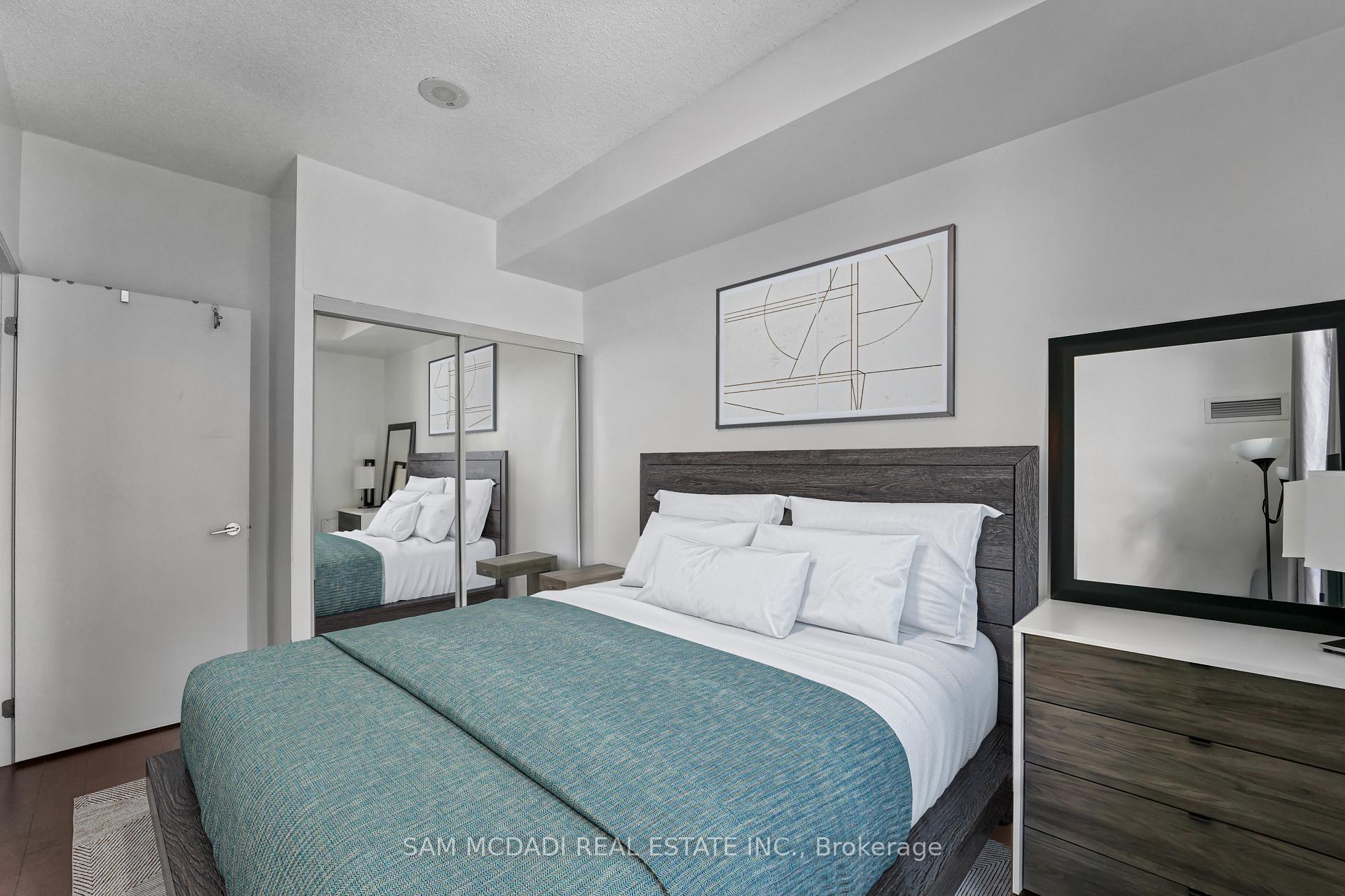 Photo 12 of Unit 2304, 18 Harbour Street, Toronto, Waterfront Communities — HOMEH