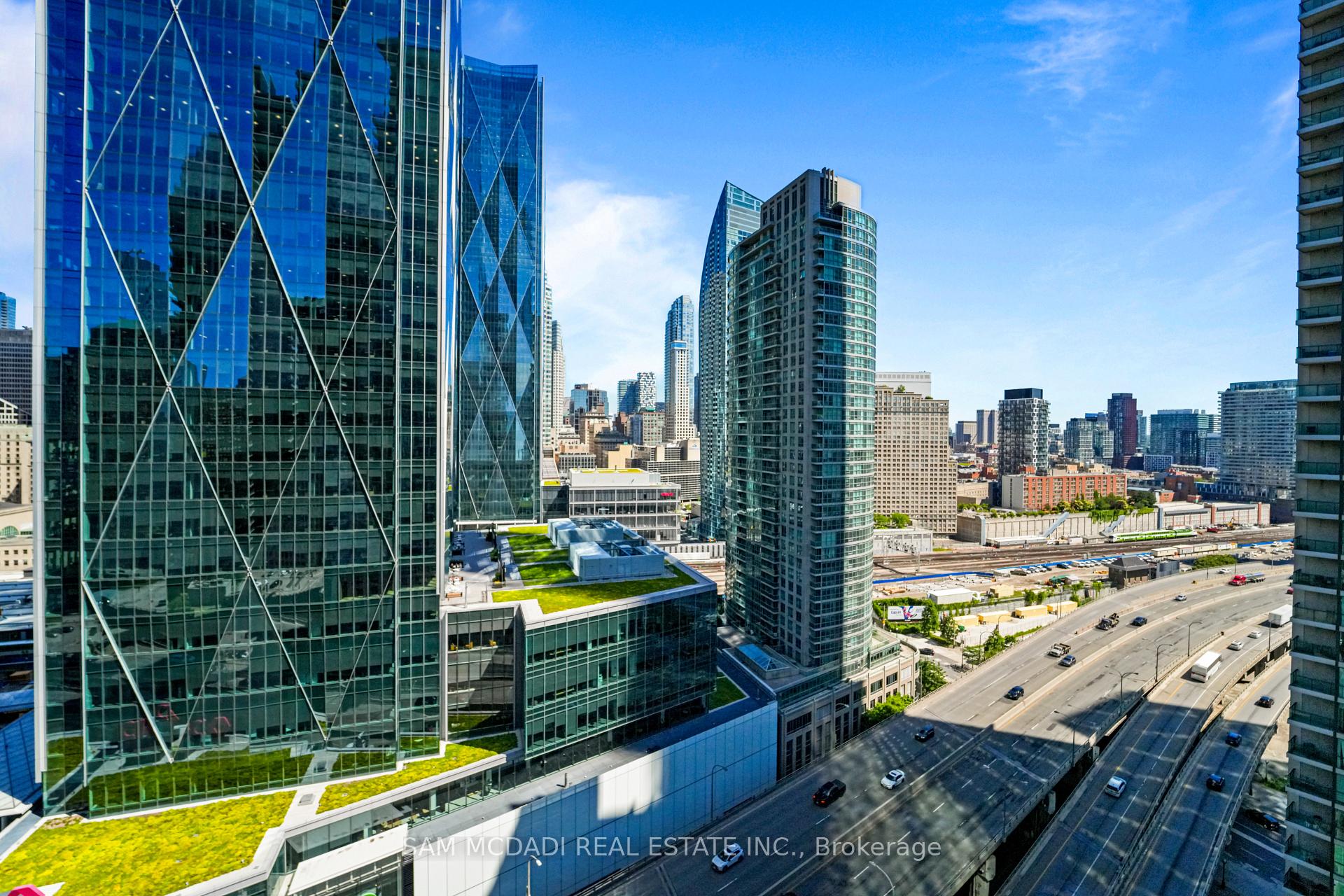 Photo 25 of Unit 2304, 18 Harbour Street, Toronto, Waterfront Communities — HOMEH